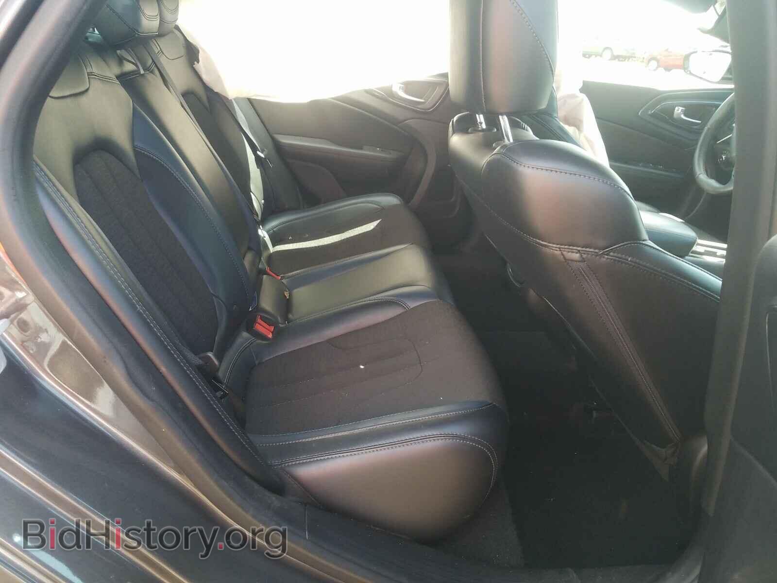 2016 CHRYSLER 200 - VIN: 1C3CCCBG1GN118074 - Фото 6