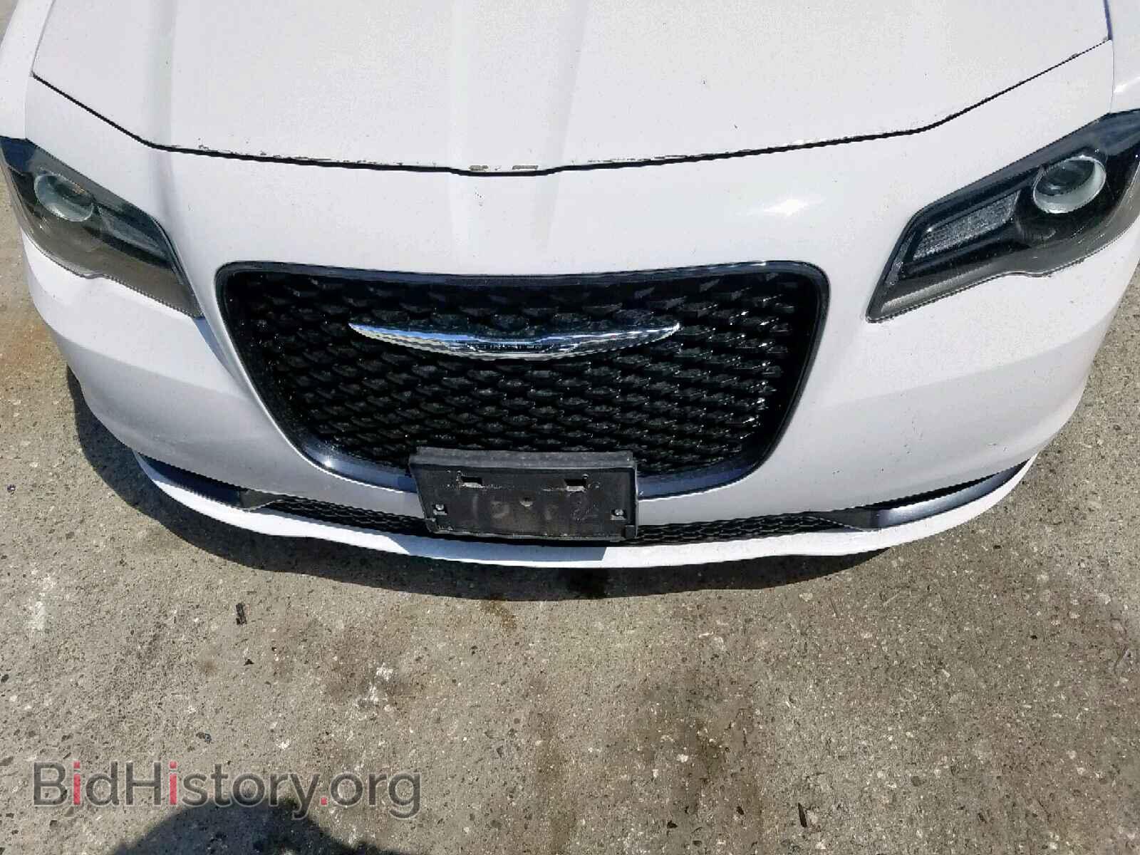 2019 CHRYSLER 300 - VIN: 2C3CCABG3KH515131 - Фото 9
