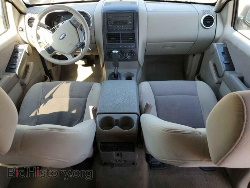 2007 Ford EXPLORER (VIN 1FMEU73E27UB82955) — photo 8 of 13