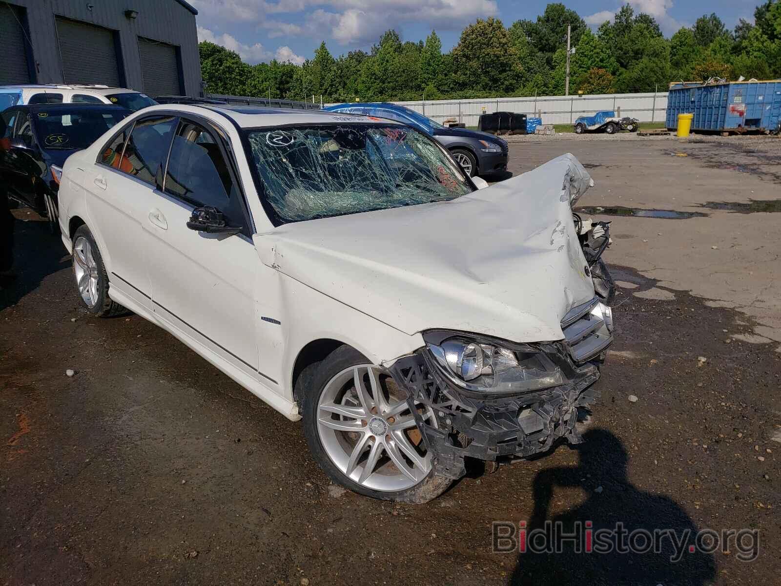 Photo WDDGF4HB0CA652003 - MERCEDES-BENZ C CLASS 2012