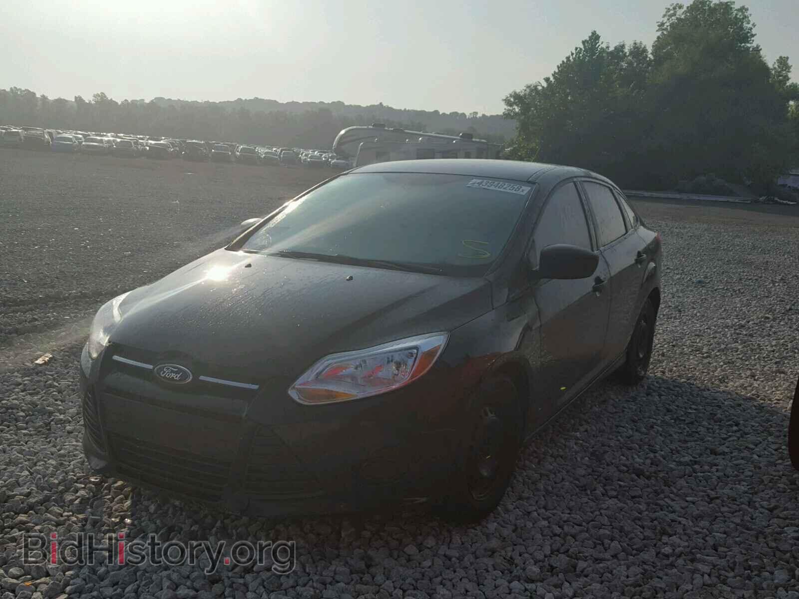 2012 Ford FOCUS (VIN 1FAHP3E20CL415516) — photo 2 of 10