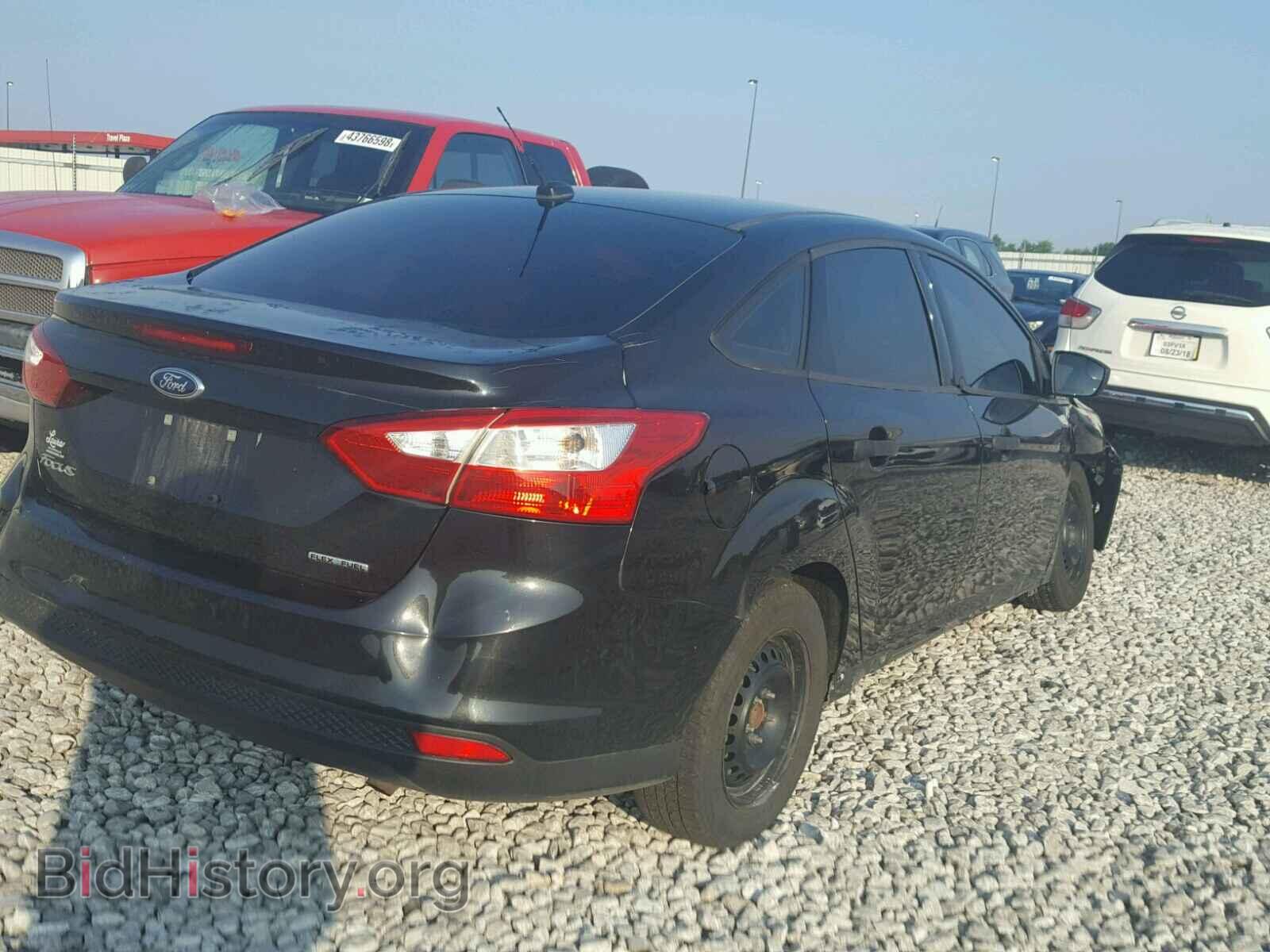 2012 Ford FOCUS (VIN 1FAHP3E20CL415516) — photo 4 of 10