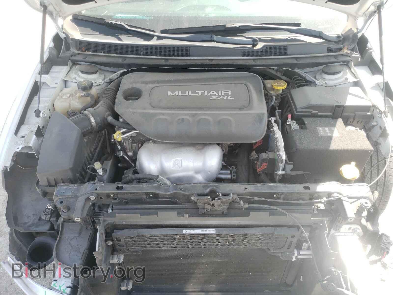 2016 CHRYSLER 200 - VIN: 1C3CCCAB5GN166134 - Фото 7