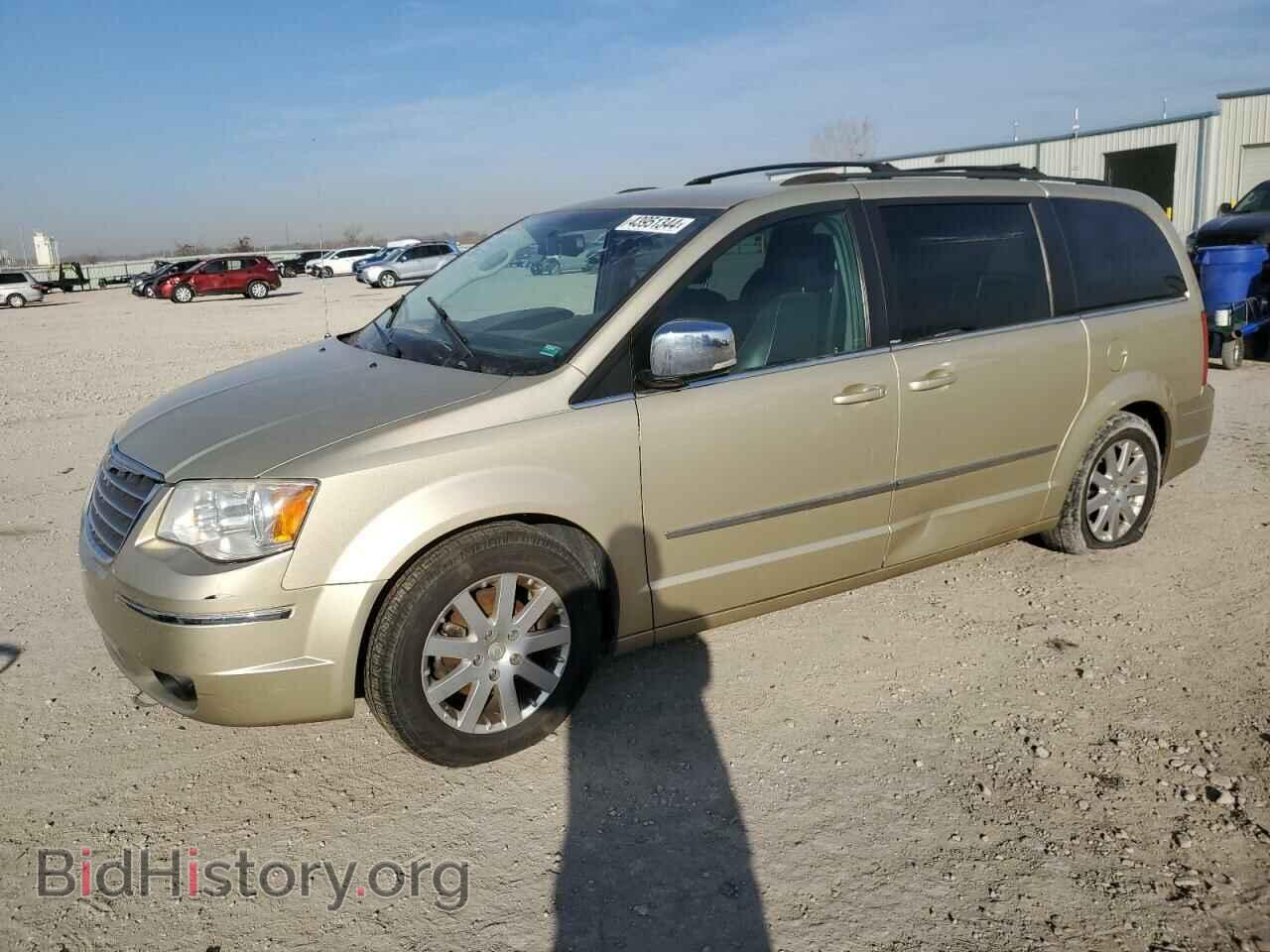 Photo 2A4RR8DX4AR479818 - CHRYSLER MINIVAN 2010