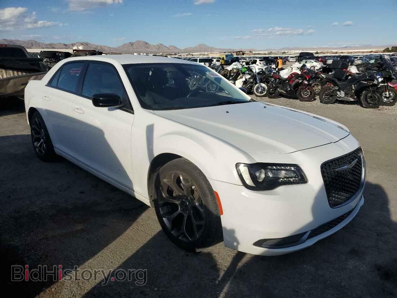 2018 CHRYSLER 300 - VIN: 2C3CCAAG3JH281976 - Фото 4
