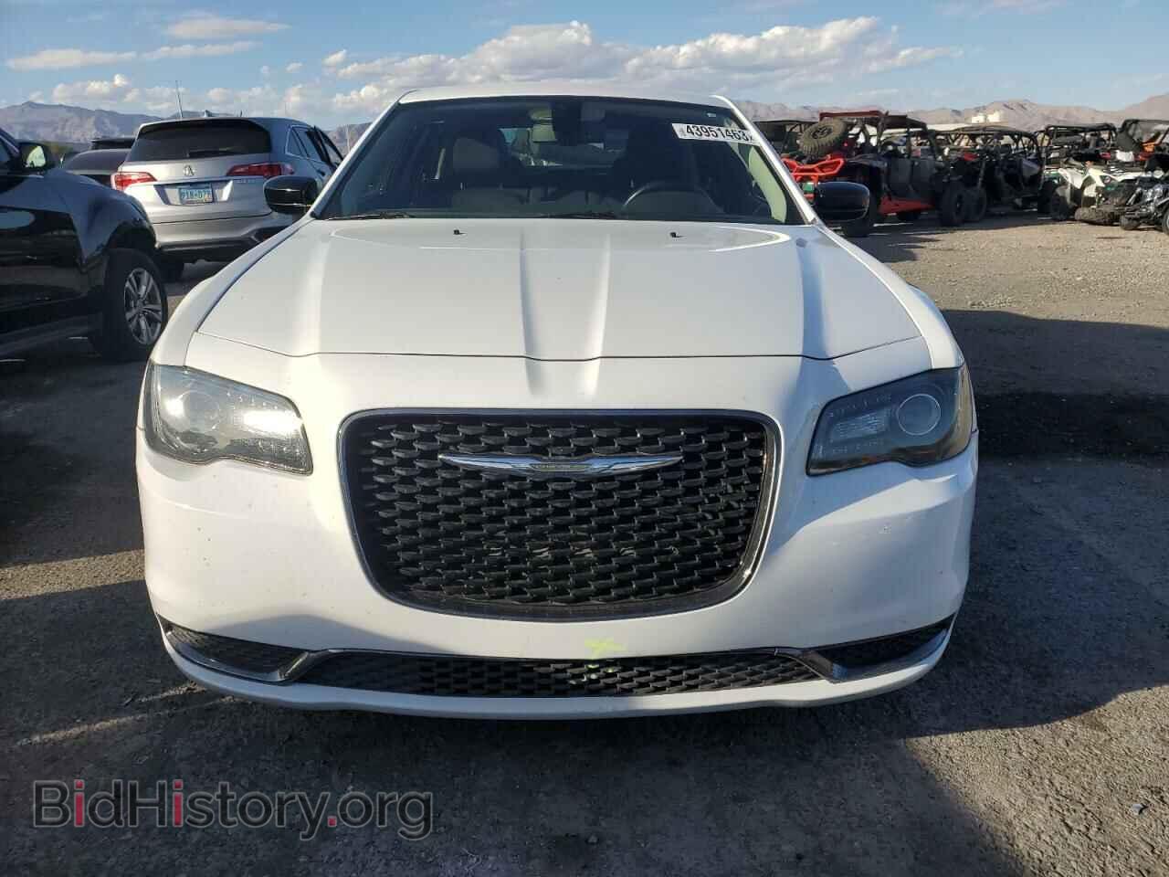 2018 CHRYSLER 300 - VIN: 2C3CCAAG3JH281976 - Фото 5