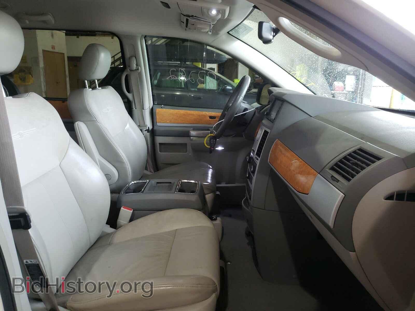 2008 CHRYSLER MINIVAN - VIN: 2A8HR64X28R615775 - Фото 5