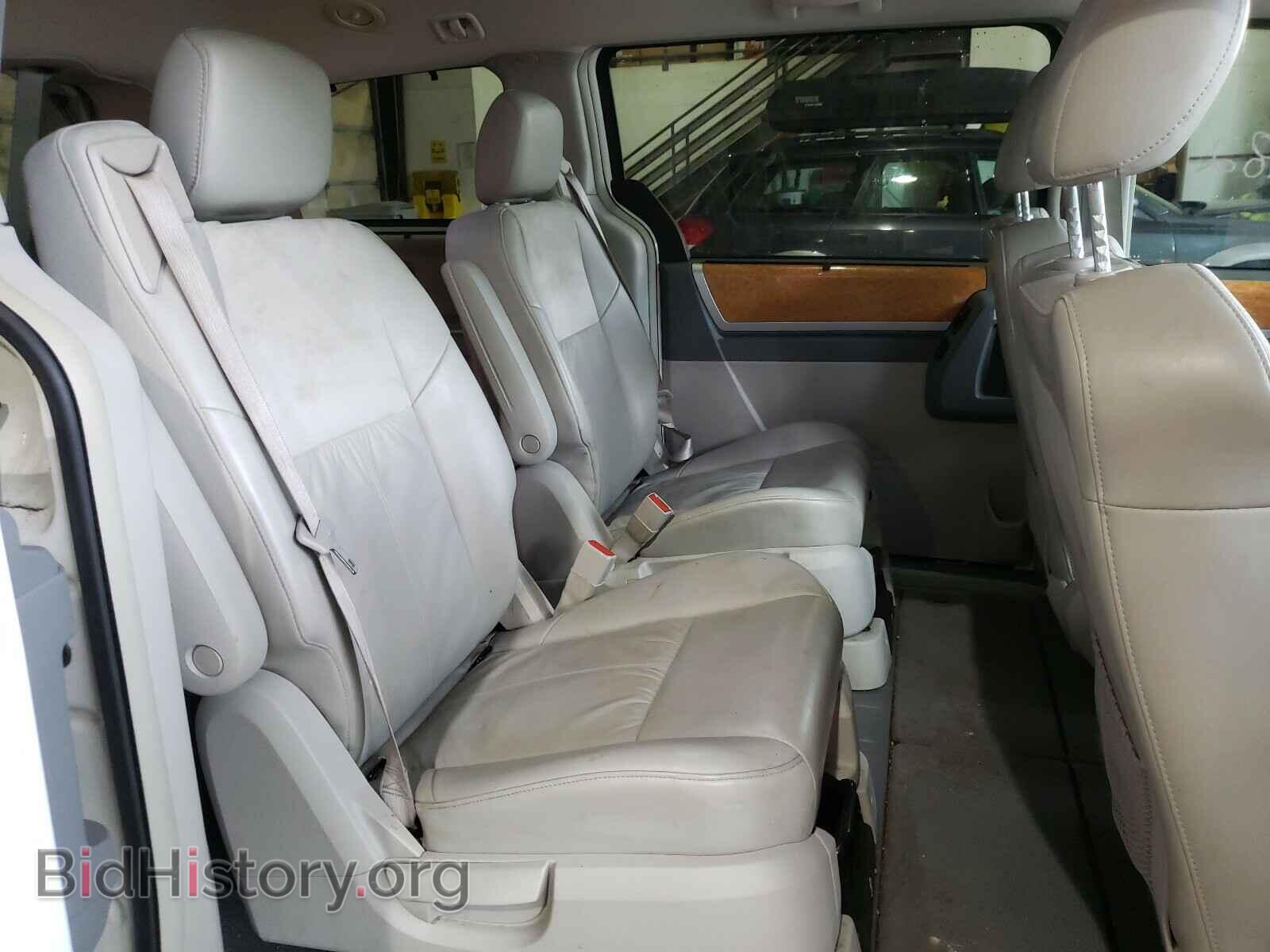 2008 CHRYSLER MINIVAN - VIN: 2A8HR64X28R615775 - Фото 6