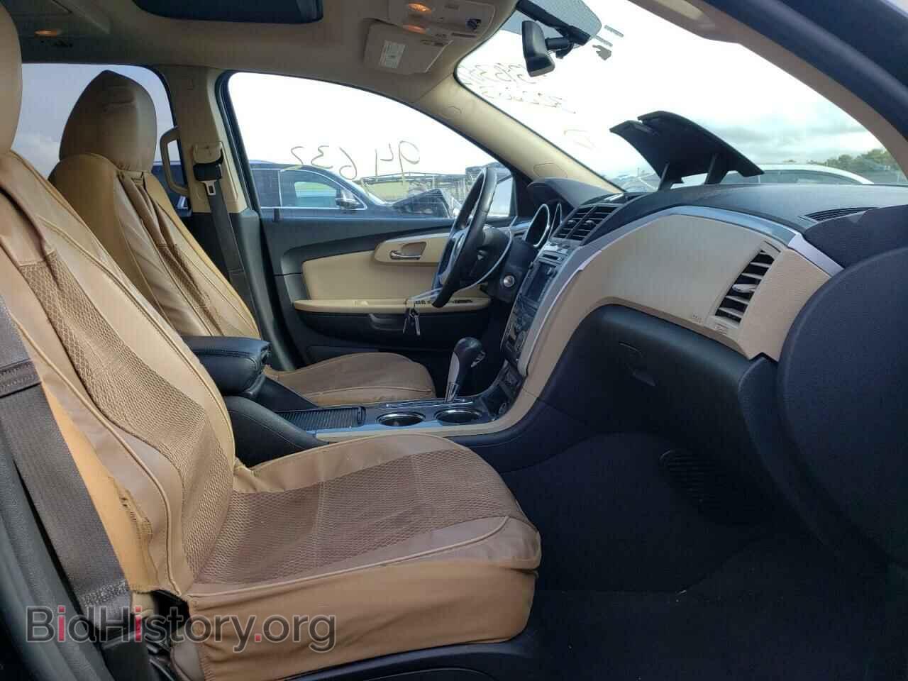 2011 CHEVROLET TRAVERSE - VIN: 1GNKVLED7BJ322663 - Фото 5