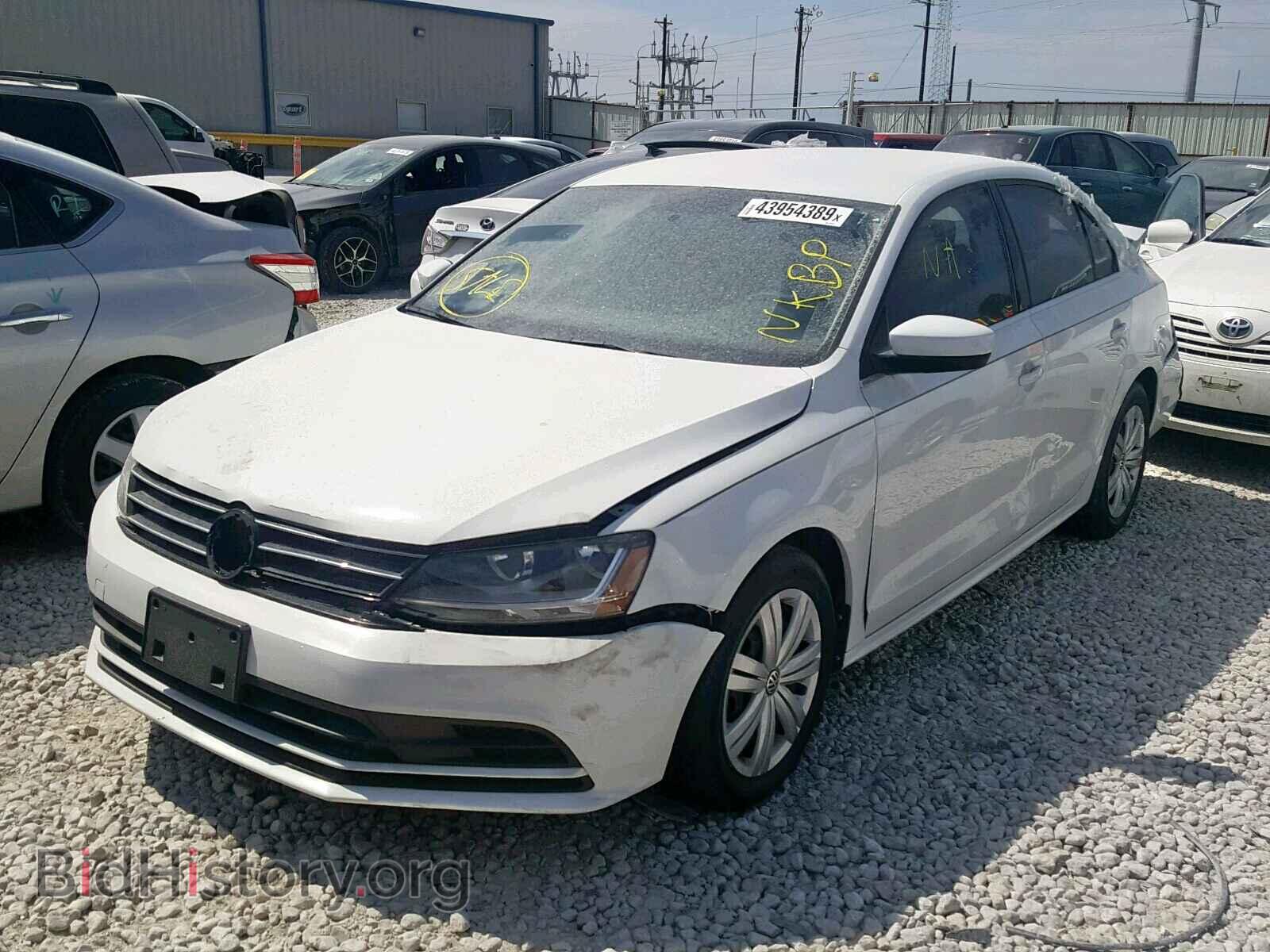 2017 VOLKSWAGEN JETTA - VIN: 3VW2B7AJ0HM348826 - Photo 2