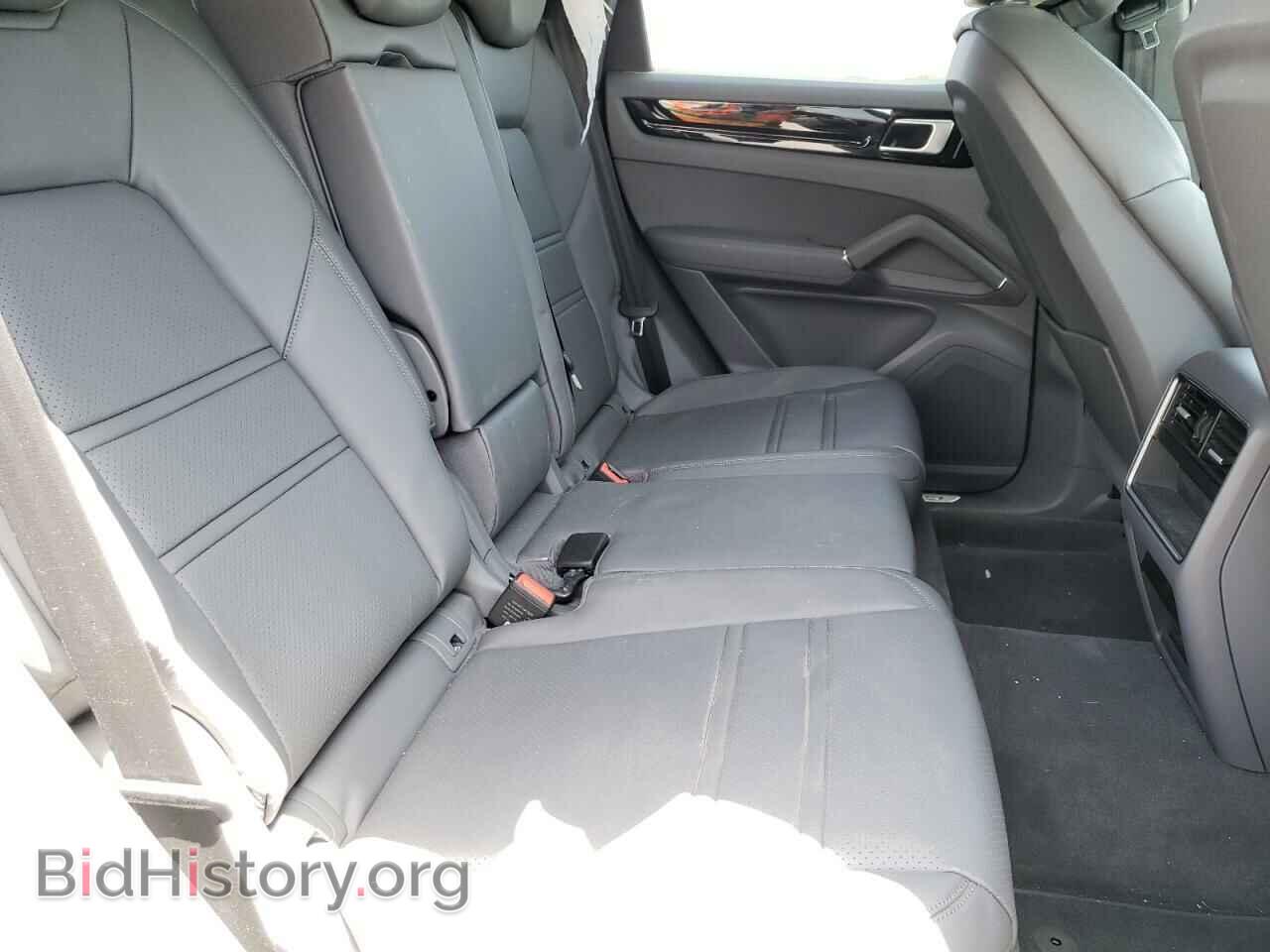 2019 PORSCHE CAYENNE - VIN: WP1AA2AY2KDA04370 - Photo 6