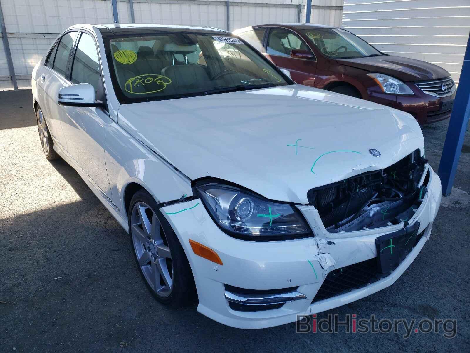 Photo WDDGF8AB9EG246478 - MERCEDES-BENZ C CLASS 2014