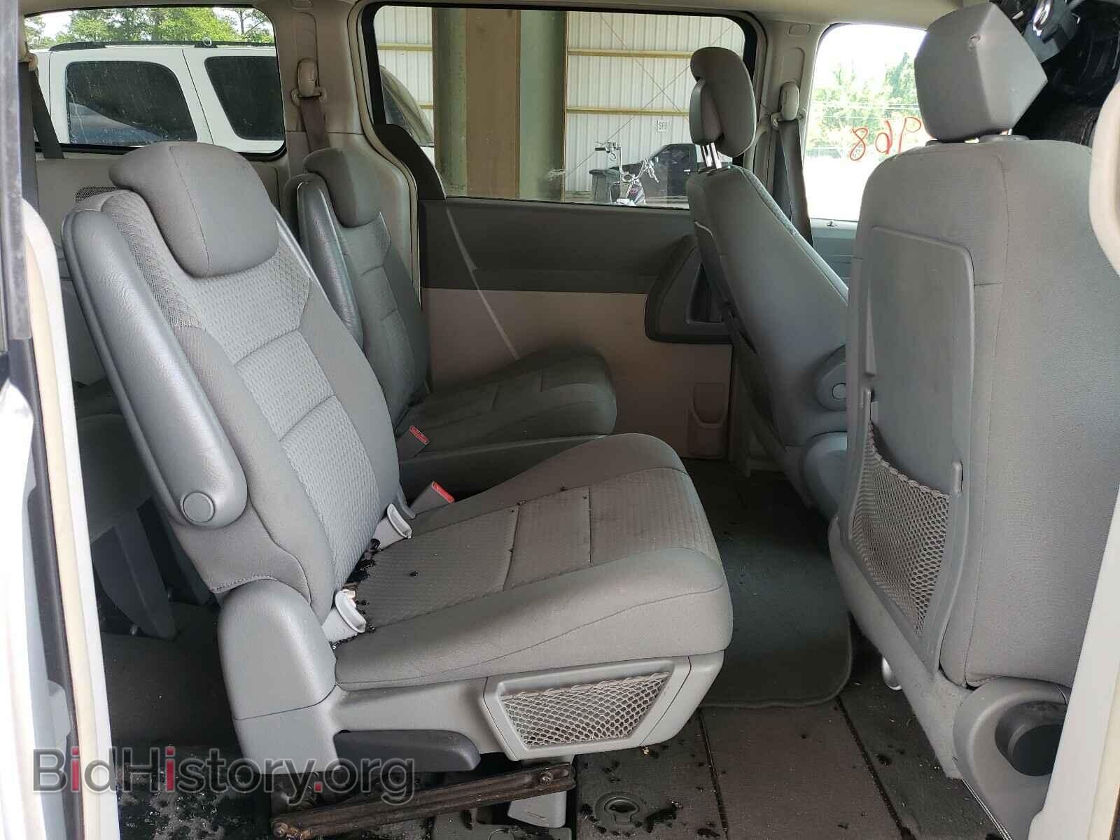 2010 CHRYSLER MINIVAN - VIN: 2A4RR2D10AR357157 - Photo 6