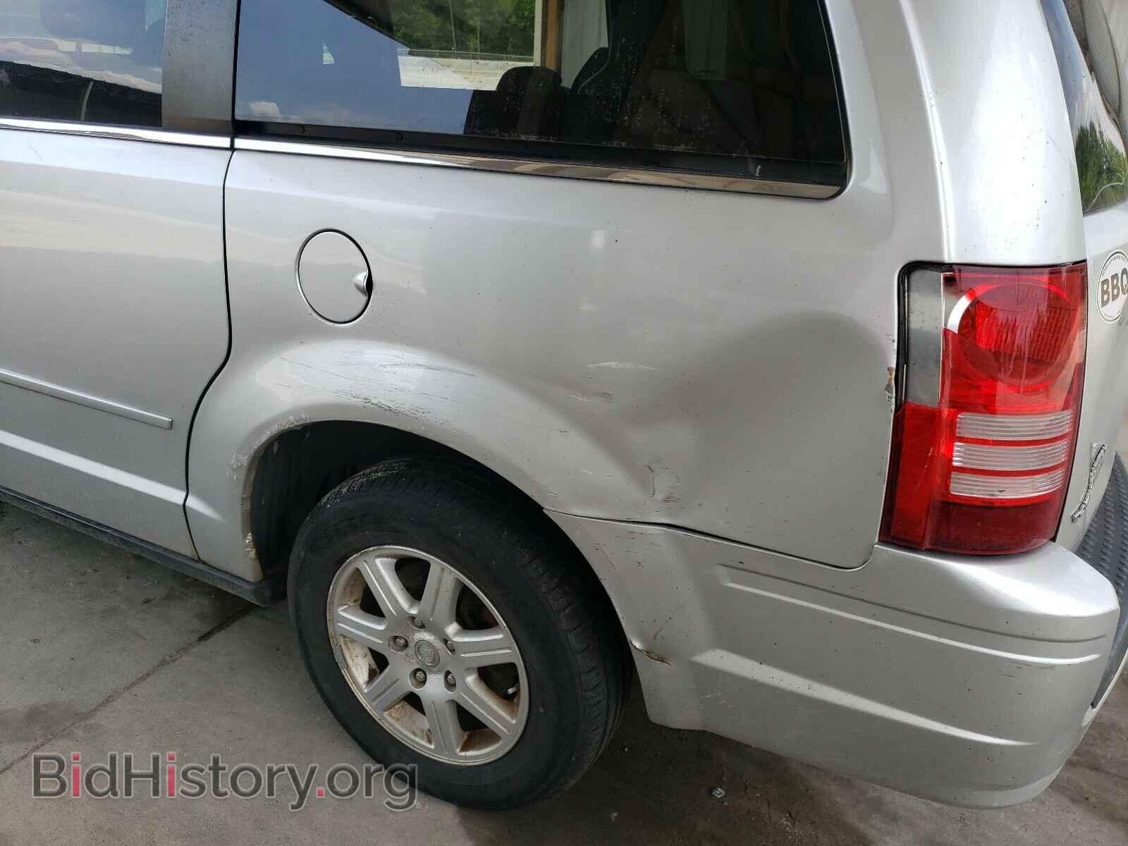 2010 CHRYSLER MINIVAN - VIN: 2A4RR2D10AR357157 - Photo 9