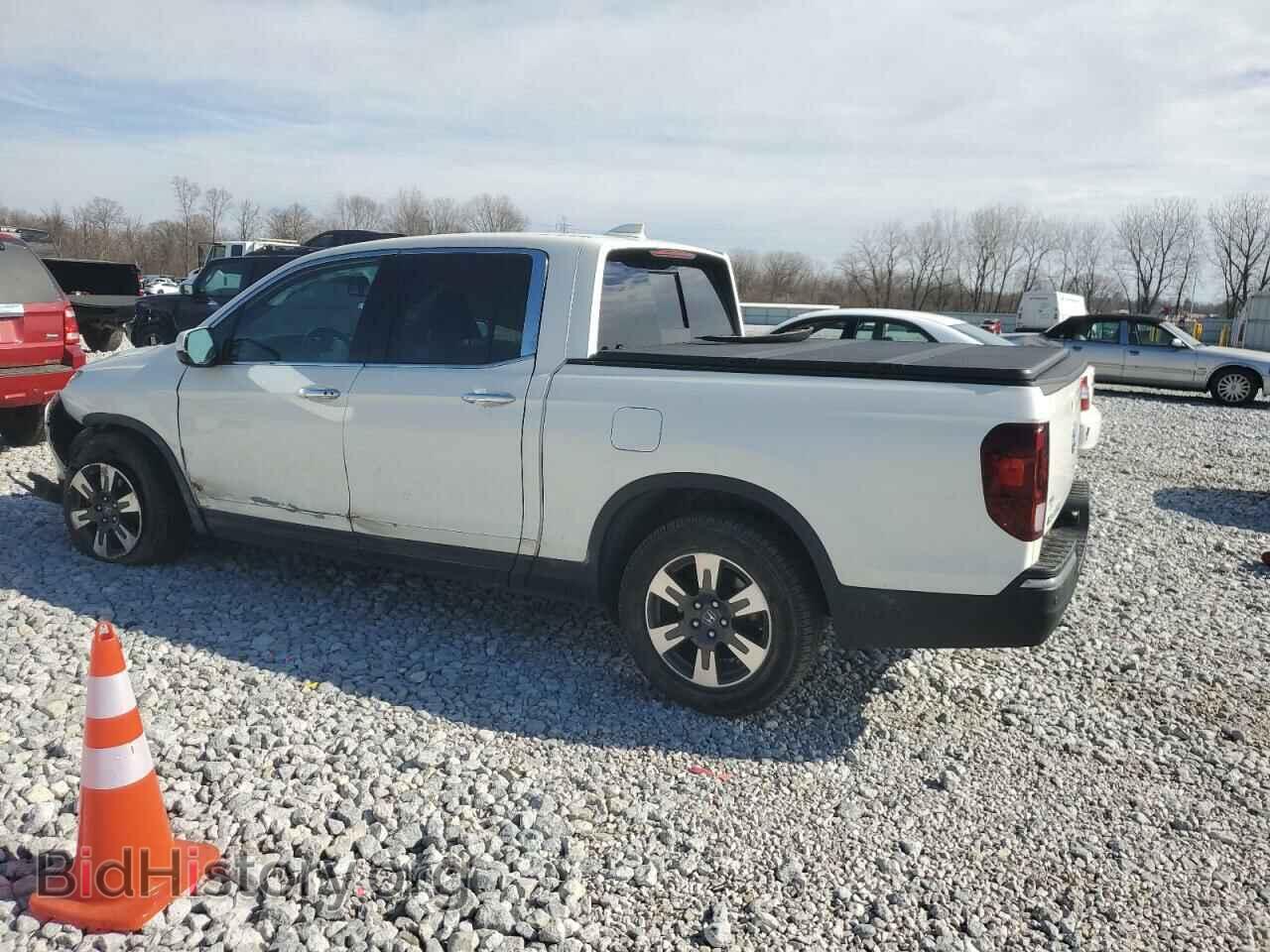 2019 HONDA RIDGELINE - VIN: 5FPYK3F79KB026742 - Фото 2