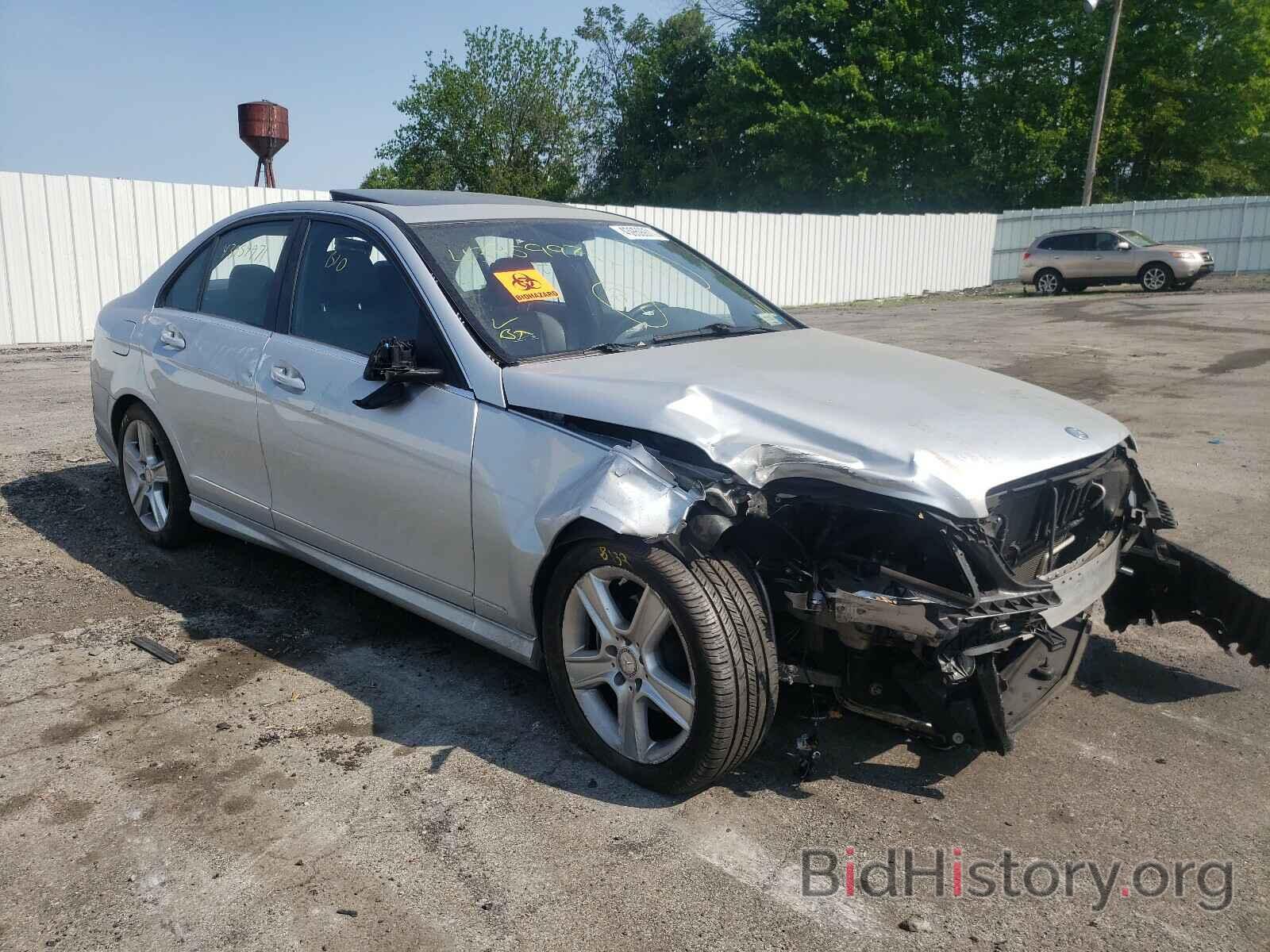 Photo WDDGF8BB9AR125902 - MERCEDES-BENZ C CLASS 2010