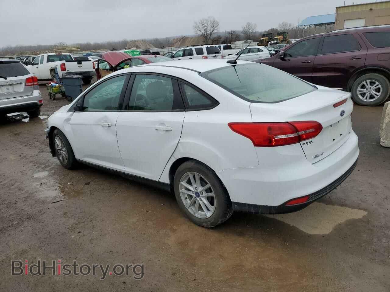 2018 FORD FOCUS - VIN: 1FADP3F25JL225124 - Фото 2