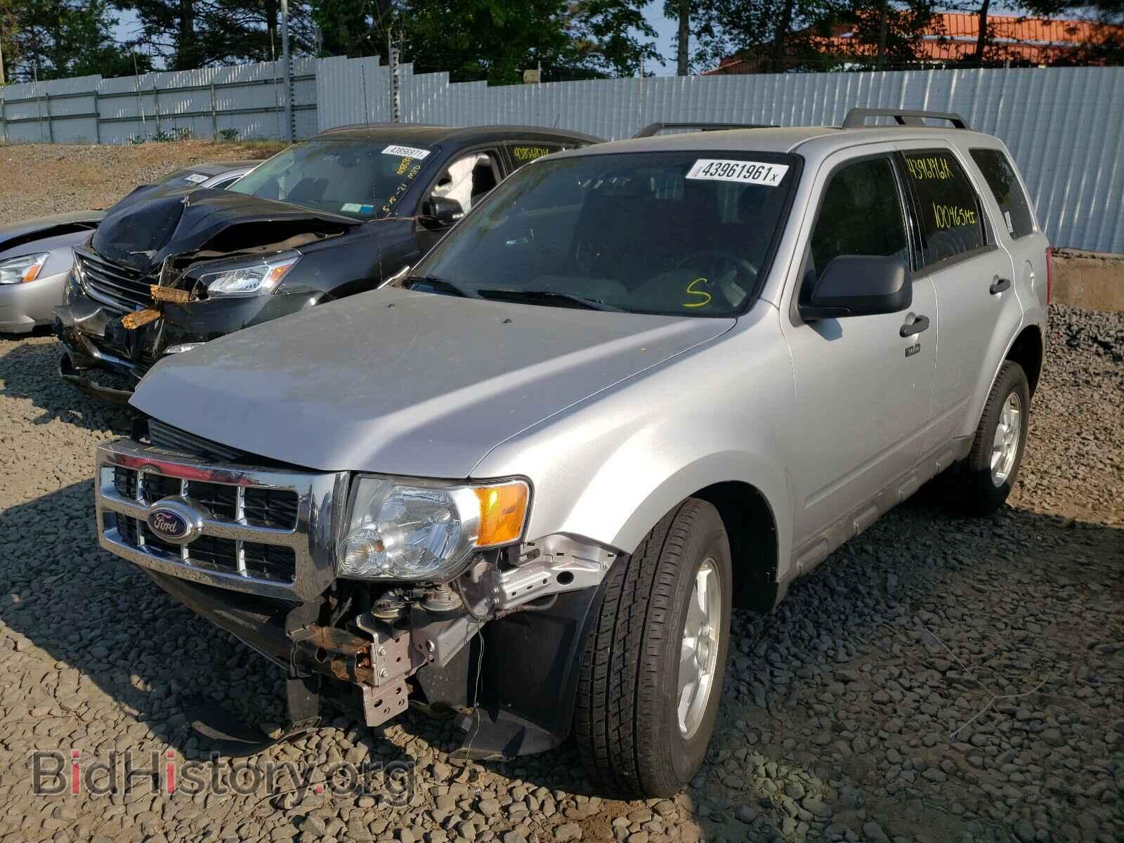 2011 FORD ESCAPE - VIN: 1FMCU9DG1BKA75399 - Фото 2