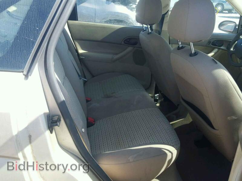 2007 Ford FOCUS (VIN 1FAHP34N97W343408) — photo 6 of 10