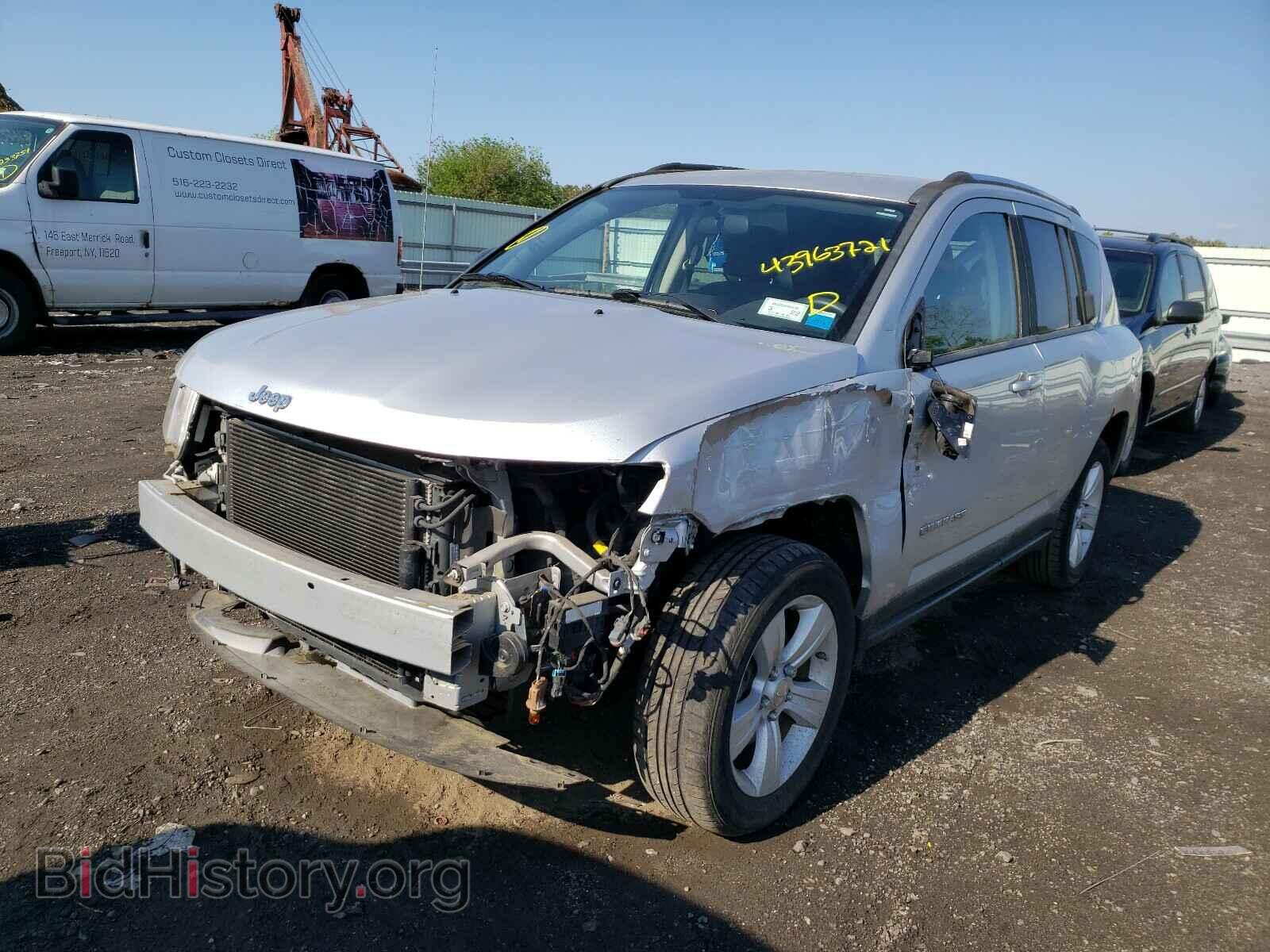 2011 JEEP COMPASS - VIN: 1J4NF1FB1BD234947 - Photo 2