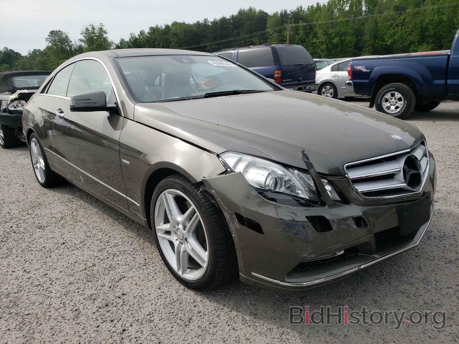 Photo WDDKJ5KB3CF147065 - MERCEDES-BENZ E CLASS 2012