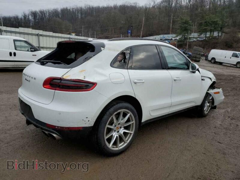 2017 Porsche MACAN (VIN WP1AB2A52HLB13168) — photo 3 of 12