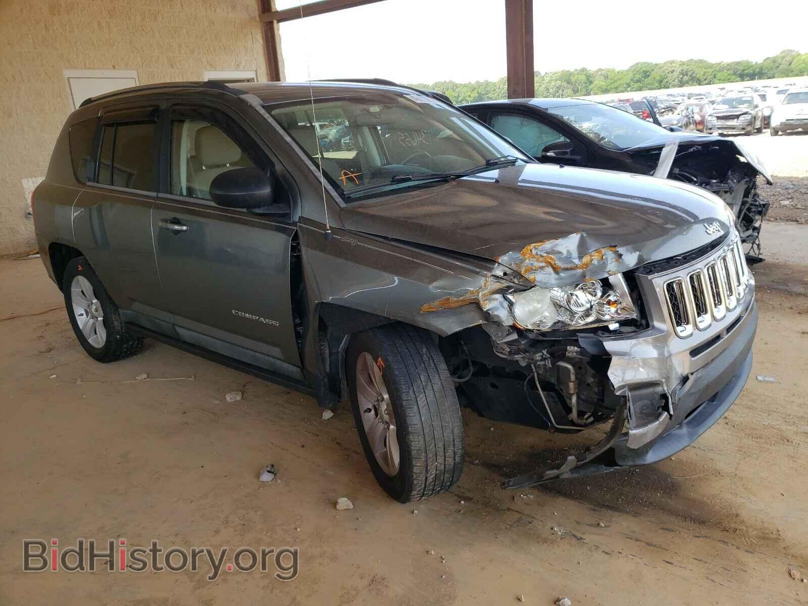 Photo 1J4NT1FA4BD195402 - JEEP COMPASS 2011