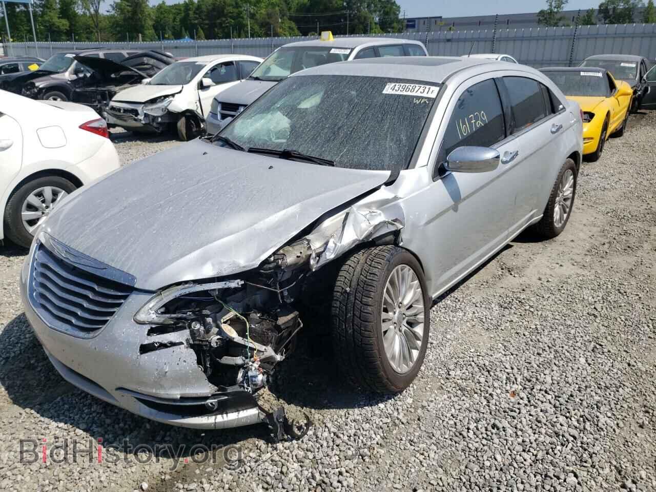 2012 CHRYSLER 200 - VIN: 1C3CCBCG2CN242213 - Фото 2