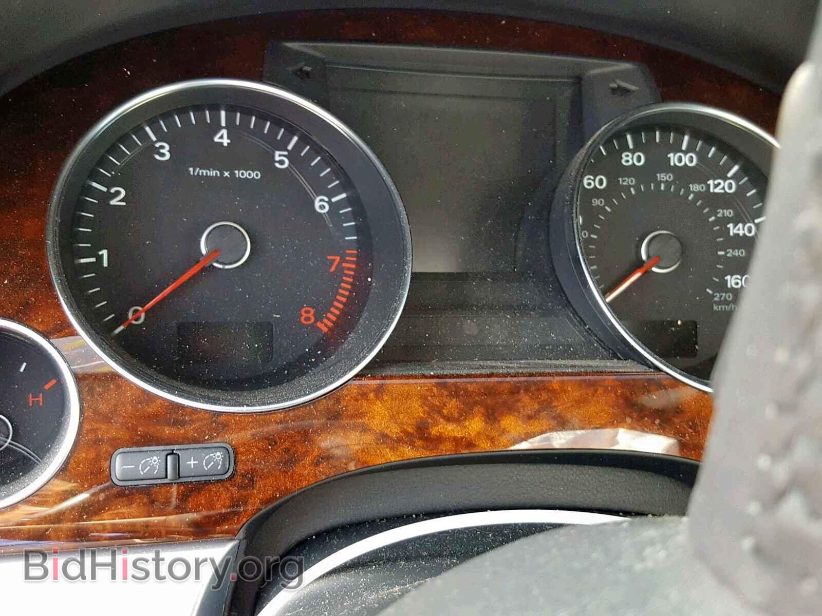 2010 AUDI A8 - VIN: WAURVAFA1AN007734 - Photo 8