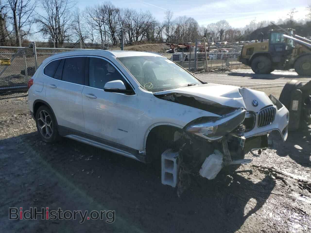 2016 BMW X1 - VIN: WBXHT3C31G5E48073 - Фото 4