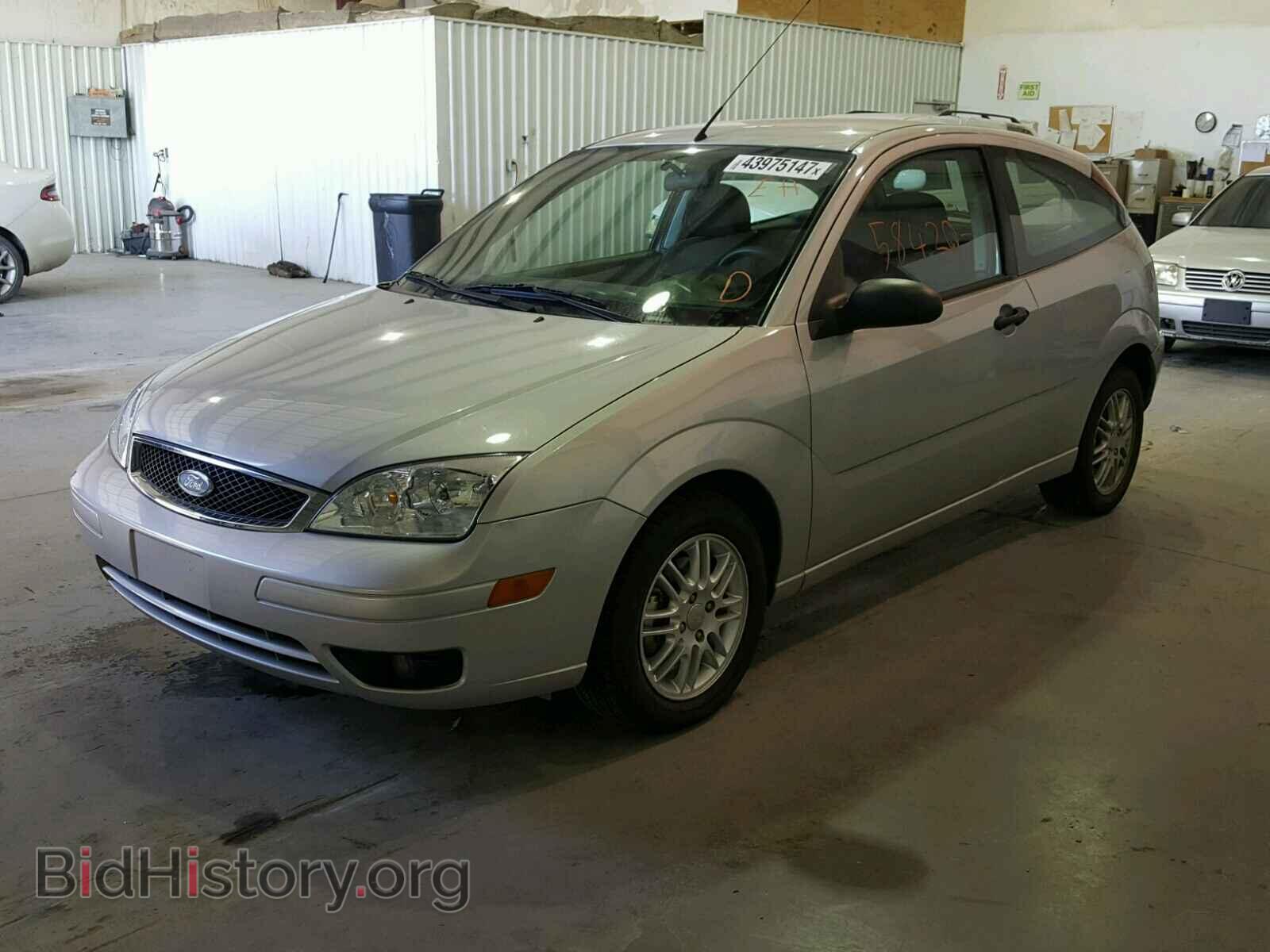 2005 FORD FOCUS - VIN: 3FAFP31N95R101665 - Фото 2
