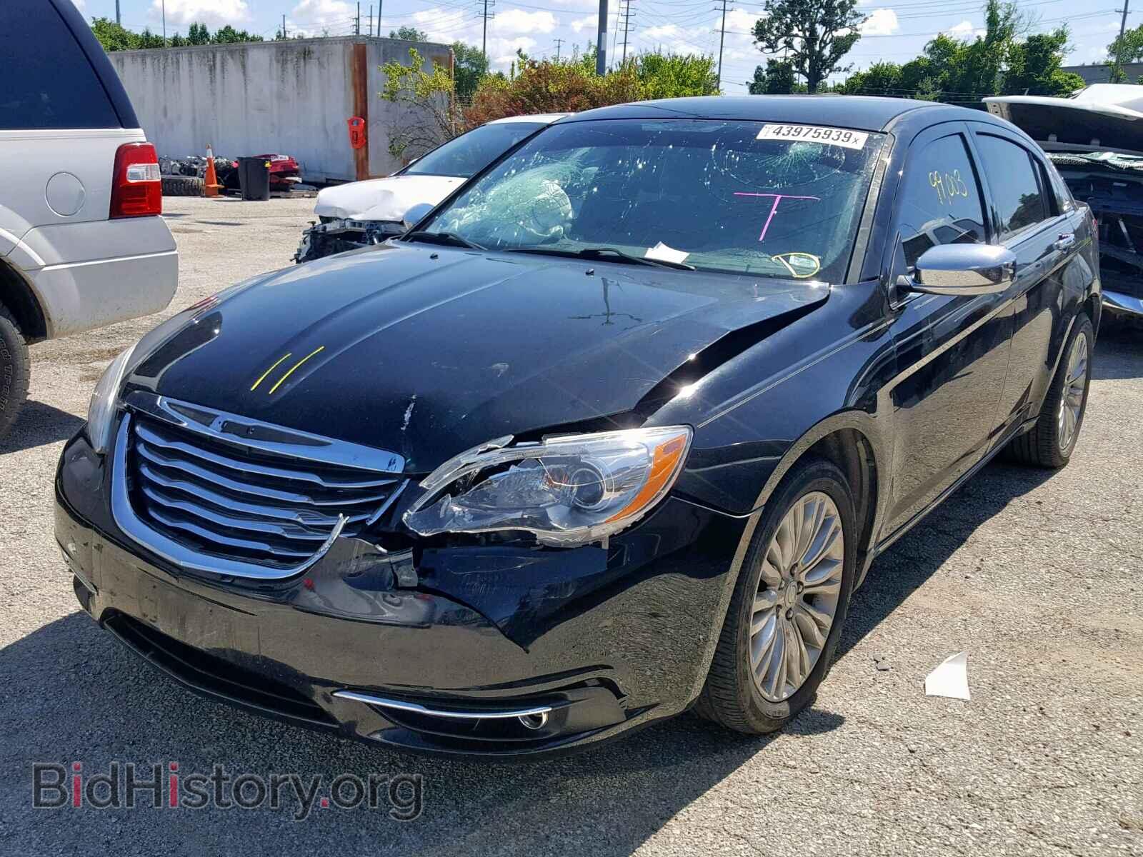2012 CHRYSLER 200 - VIN: 1C3CCBCG1CN241893 - Фото 2