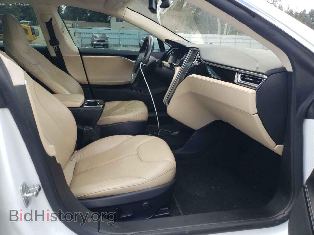 2014 TESLA MODEL S - VIN: 5YJSA1S16EFP51100 - Фото 5