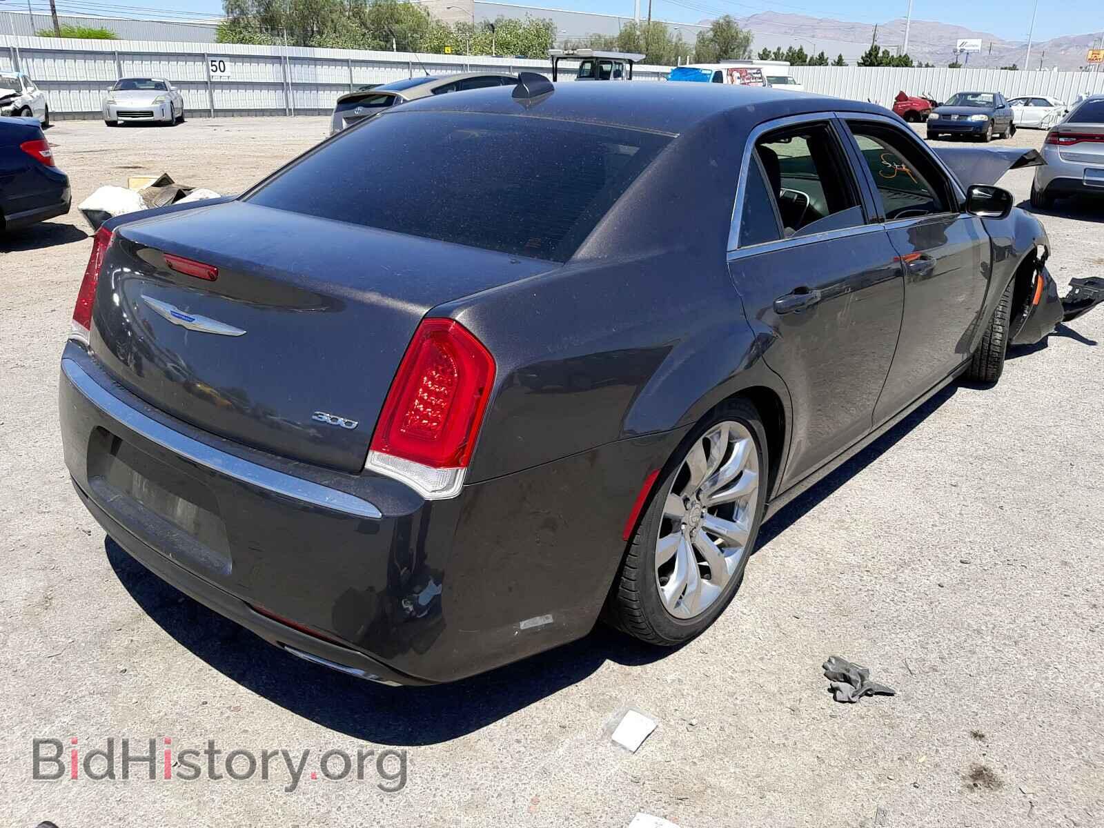 2018 CHRYSLER 300 - VIN: 2C3CCAAG7JH340608 - Фото 4