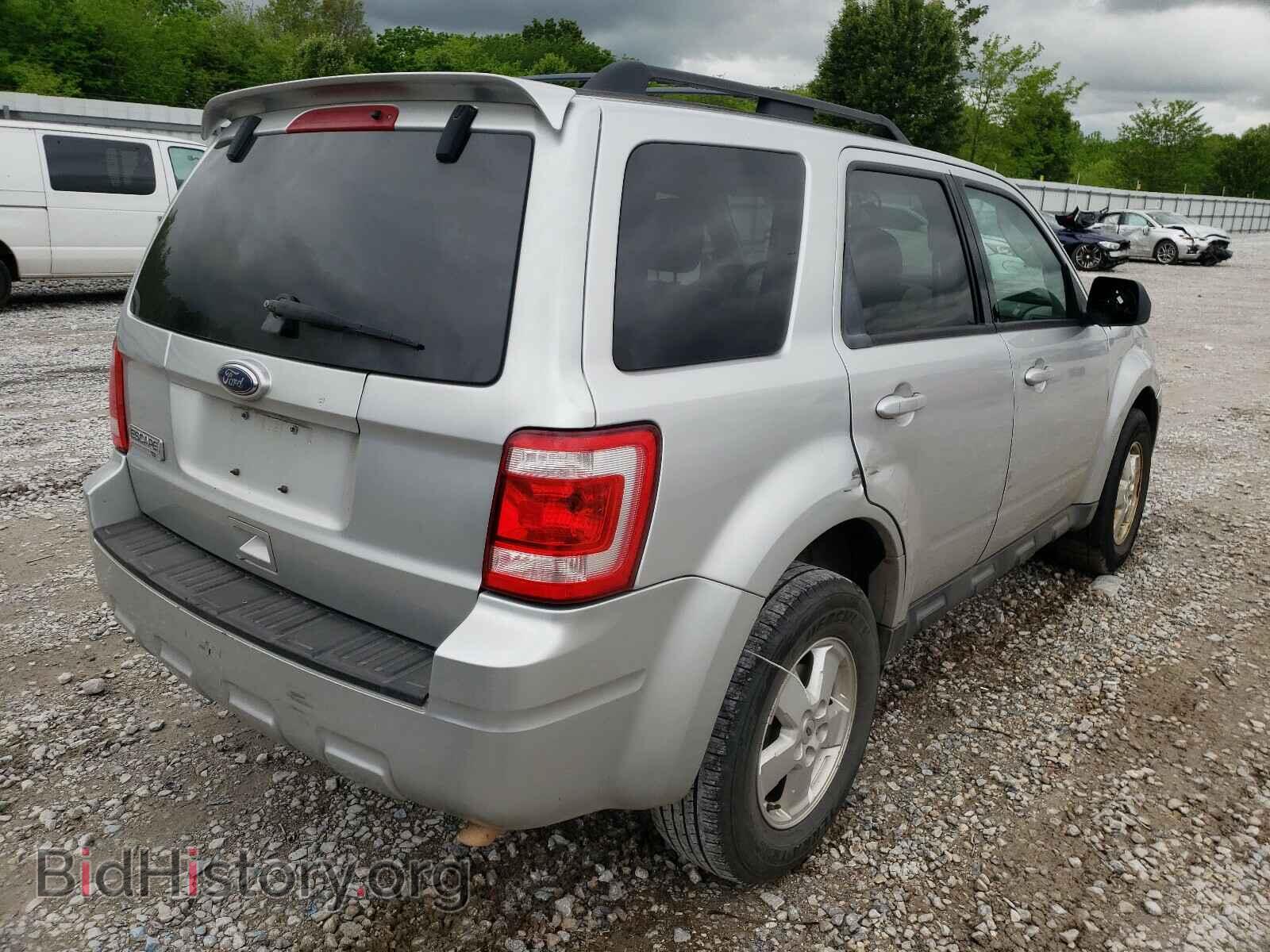2011 FORD ESCAPE - VIN: 1FMCU0D70BKA07073 - Фото 4
