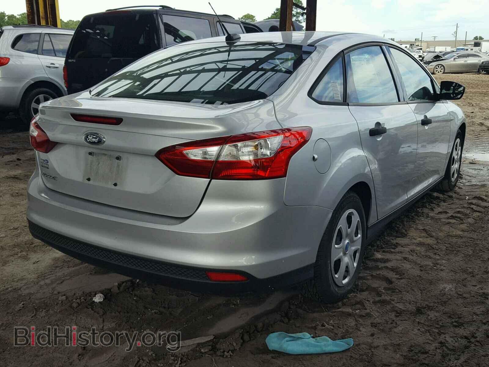 2012 Ford FOCUS (VIN 1FAHP3E27CL254596) — фото 4 из 10