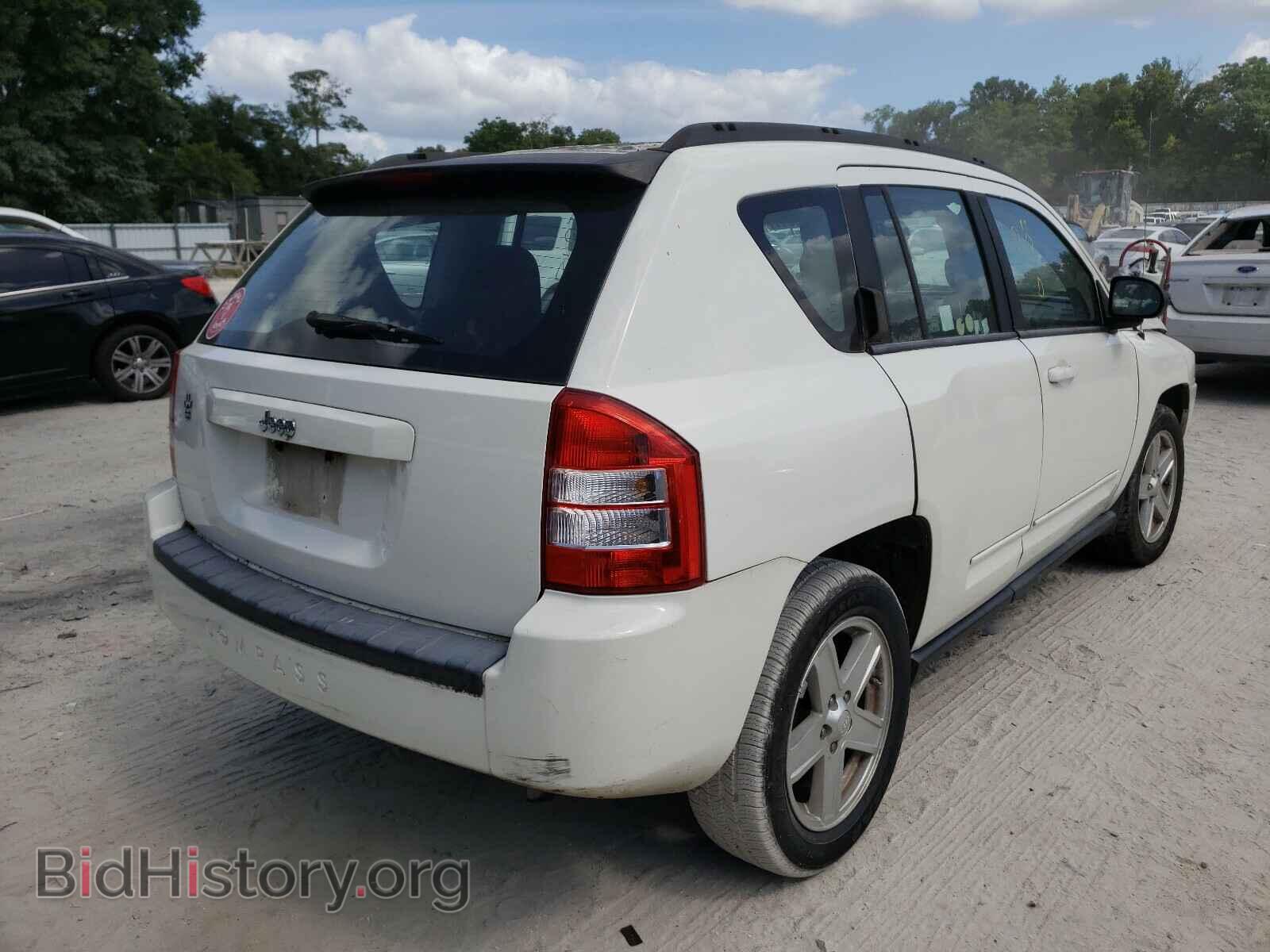 2010 JEEP COMPASS - VIN: 1J4NT4FB7AD560485 - Фото 4