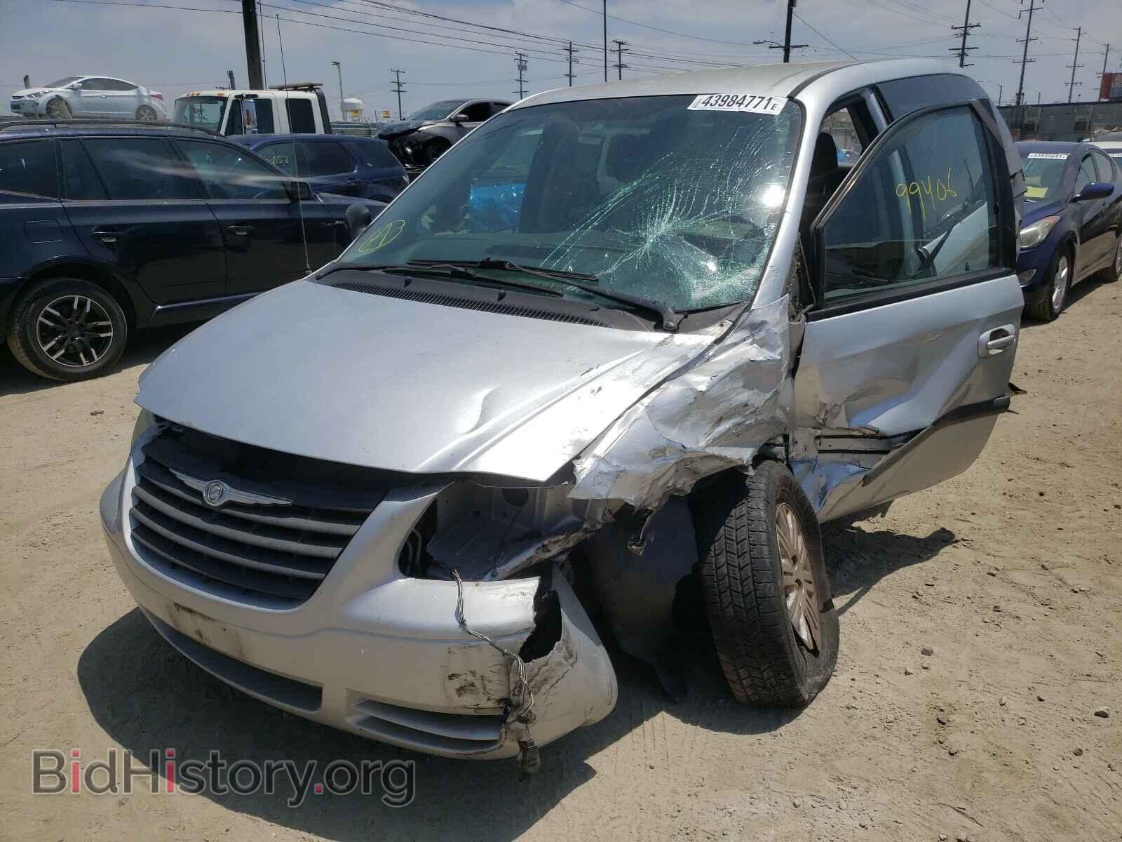 2006 CHRYSLER MINIVAN - VIN: 1A4GP45R06B506119 - Фото 2