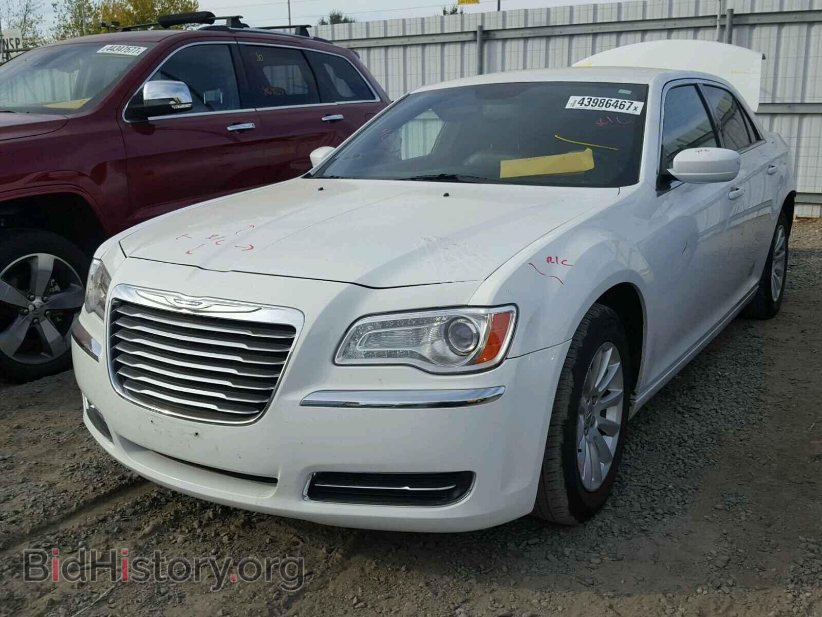 2014 CHRYSLER 300 - VIN: 2C3CCAAG2EH263216 - Фото 2