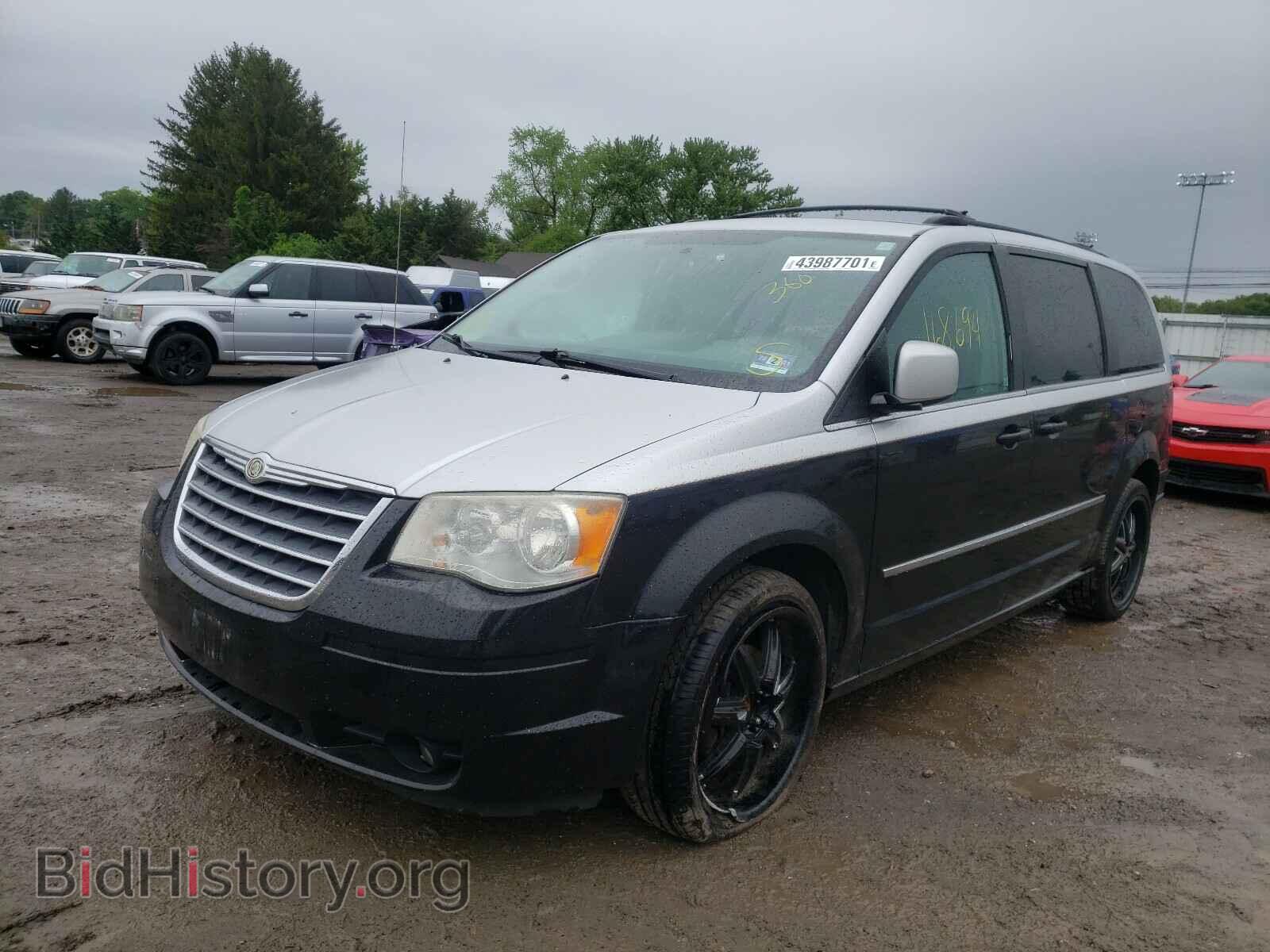 2010 CHRYSLER MINIVAN - VIN: 2A4RR5D1XAR228196 - Фото 2