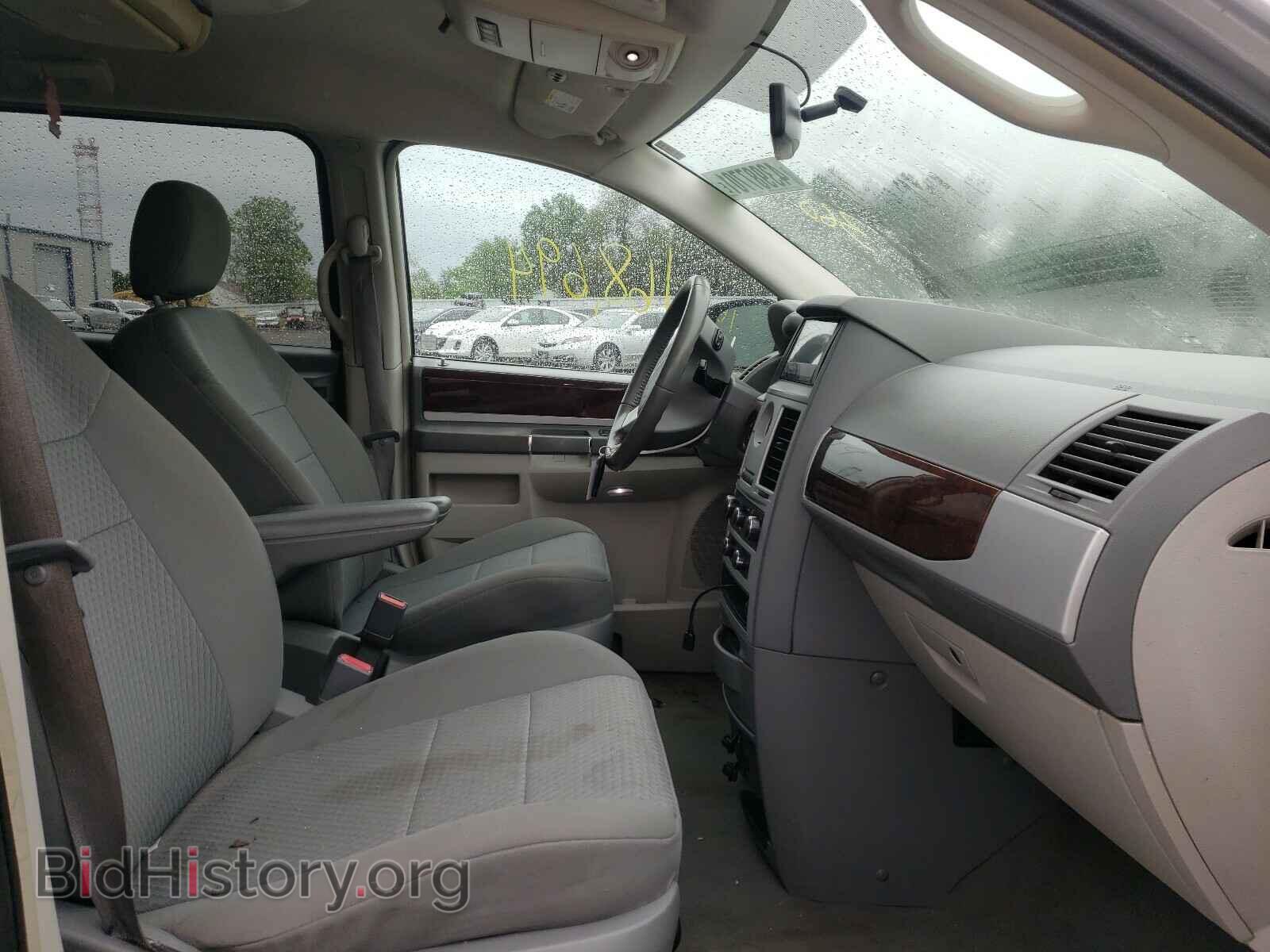 2010 CHRYSLER MINIVAN - VIN: 2A4RR5D1XAR228196 - Фото 5