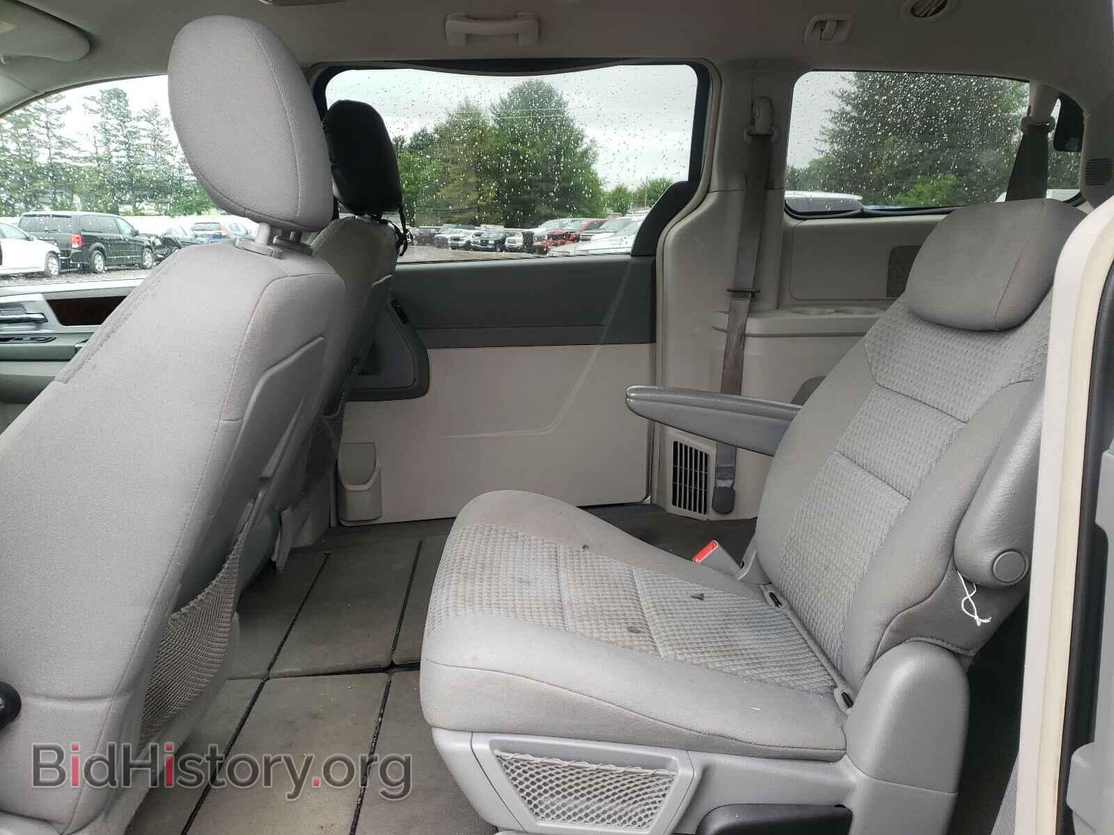 2010 CHRYSLER MINIVAN - VIN: 2A4RR5D1XAR228196 - Фото 6