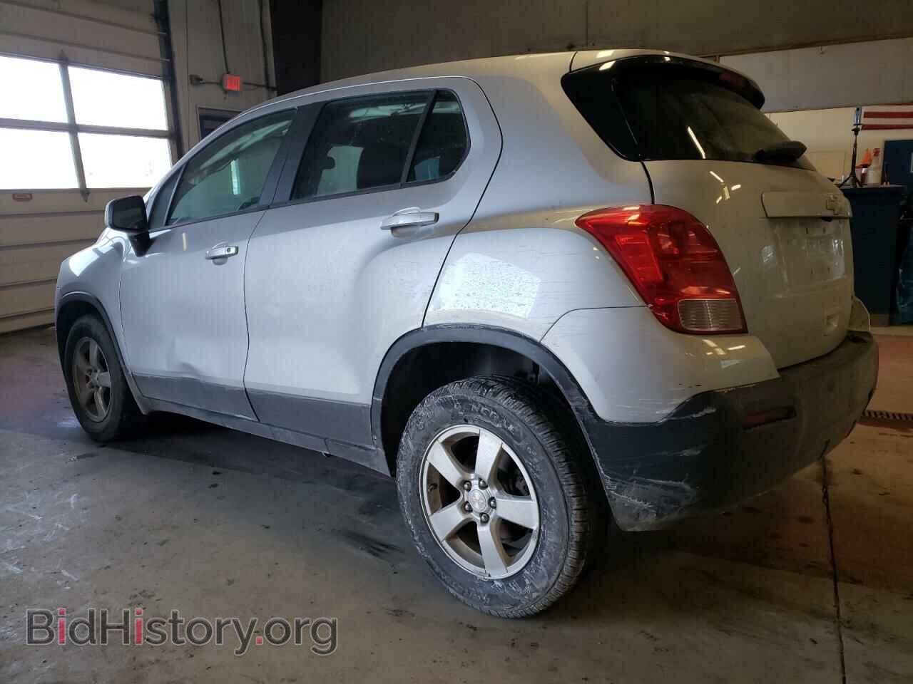 2016 CHEVROLET TRAX - VIN: 3GNCJNSB9GL273299 - Фото 2