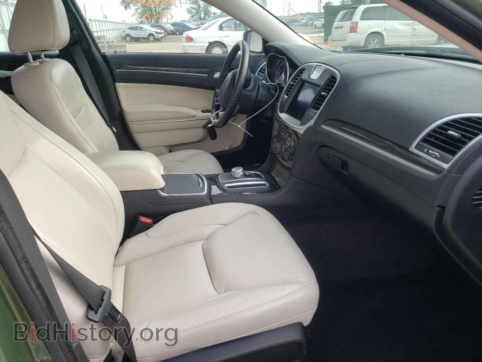 2018 CHRYSLER 300 - VIN: 2C3CCAAG3JH250100 - Фото 5