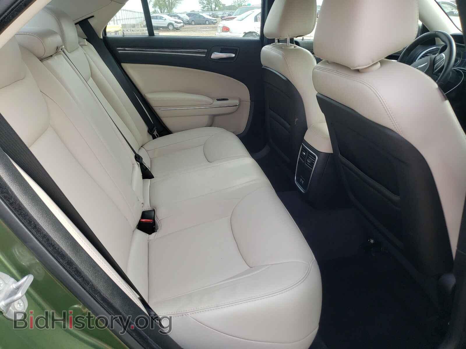 2018 CHRYSLER 300 - VIN: 2C3CCAAG3JH250100 - Фото 6