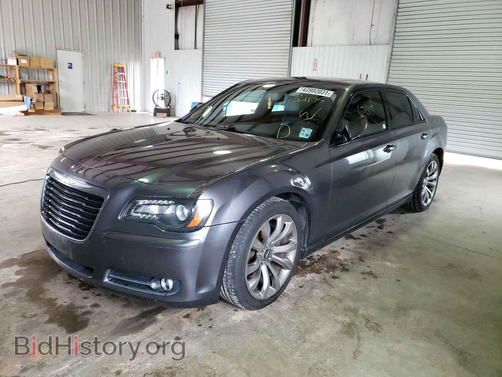 2014 CHRYSLER 300 - VIN: 2C3CCABG2EH361175 - Фото 2