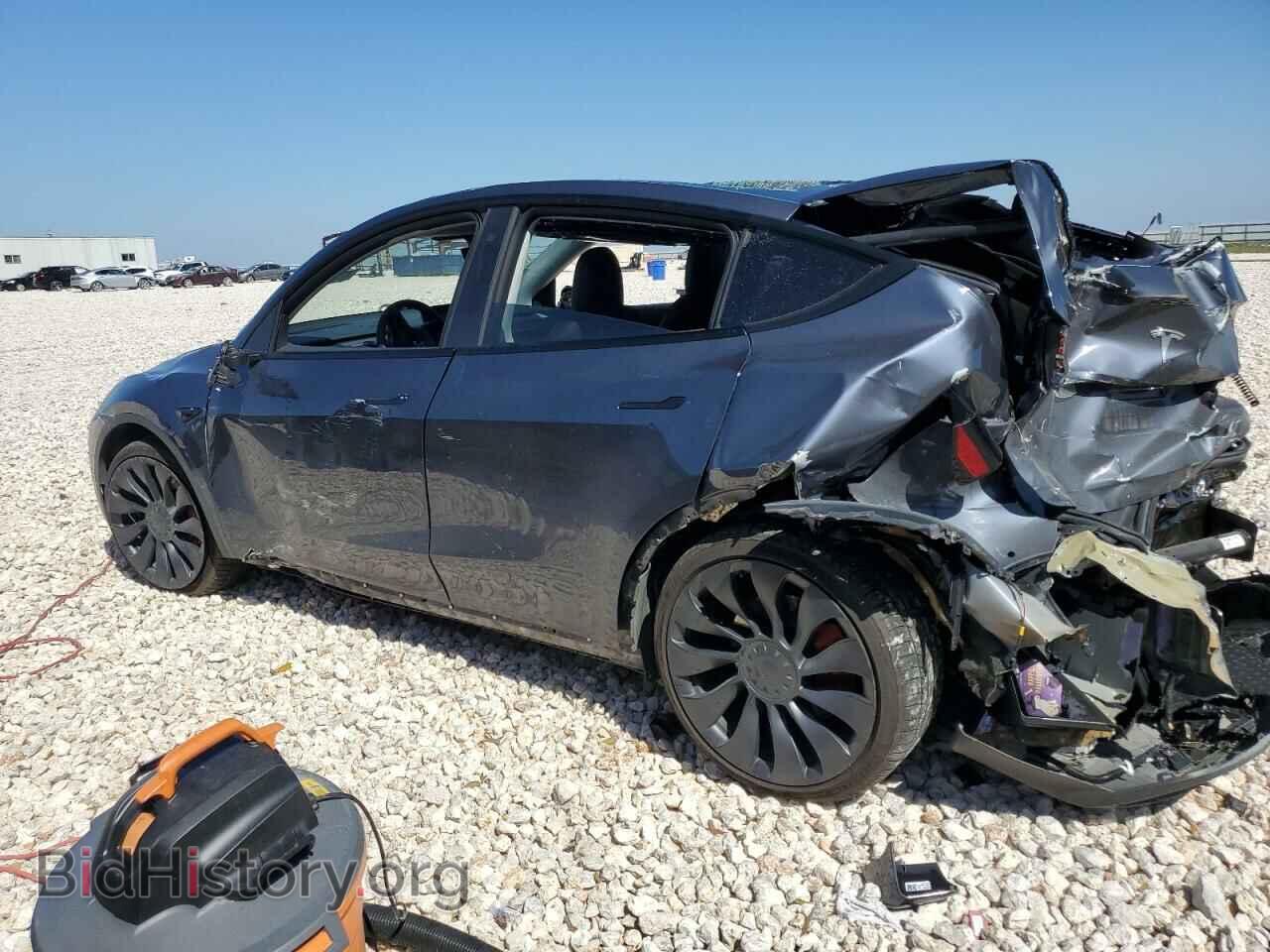 2022 TESLA MODEL Y - VIN: 7SAYGDEF0NF539619 - Фото 2