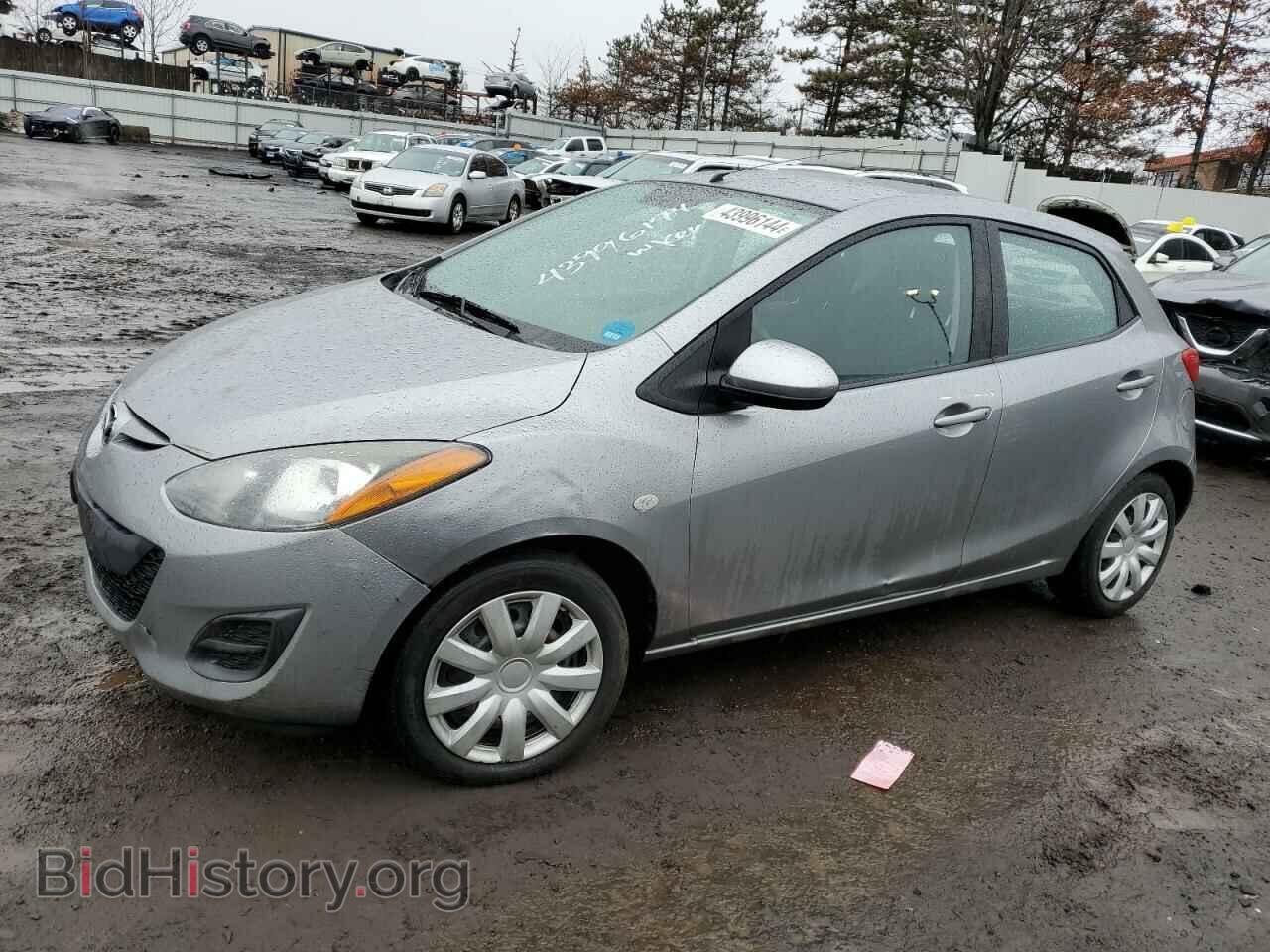 Фотография JM1DE1KZ0E0175120 - MAZDA 2 2014
