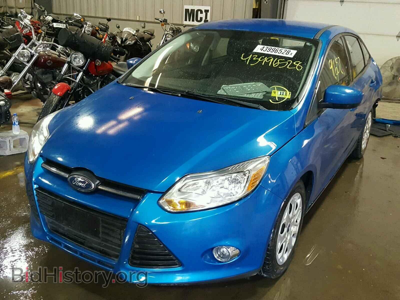 2012 Ford FOCUS (VIN 1FAHP3F22CL310457) — фото 2 из 10