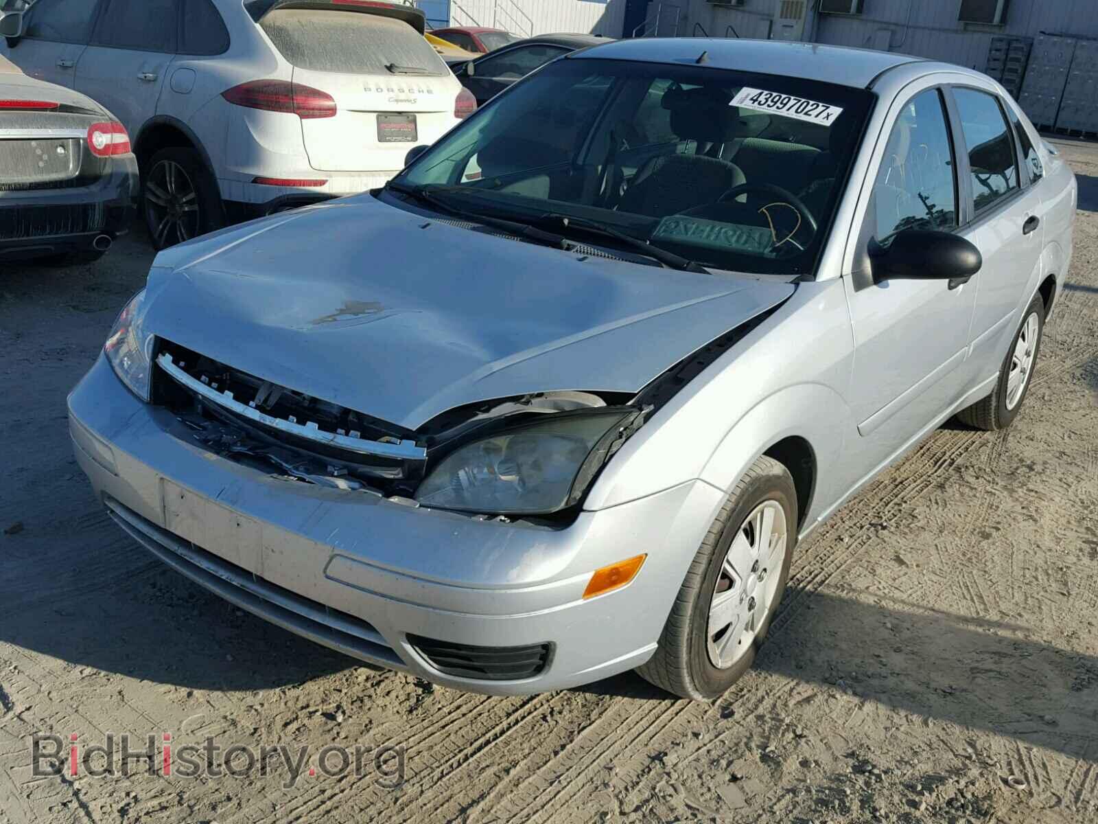 2006 FORD FOCUS - VIN: 1FAFP34N76W105711 - Photo 2